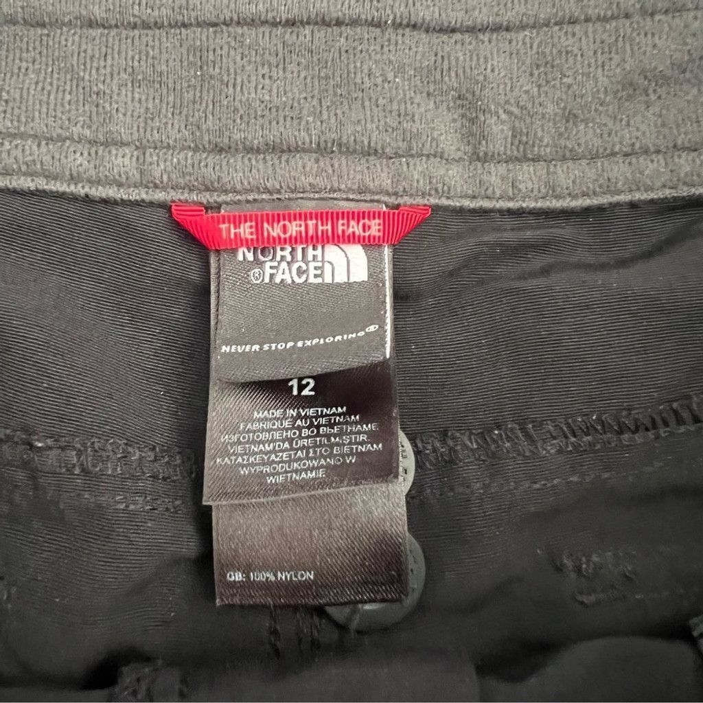 The North Face NORTH FACE Black hiking shorts size 12 Performance Size 34" / US 12 / IT 48 - 5 Thumbnail