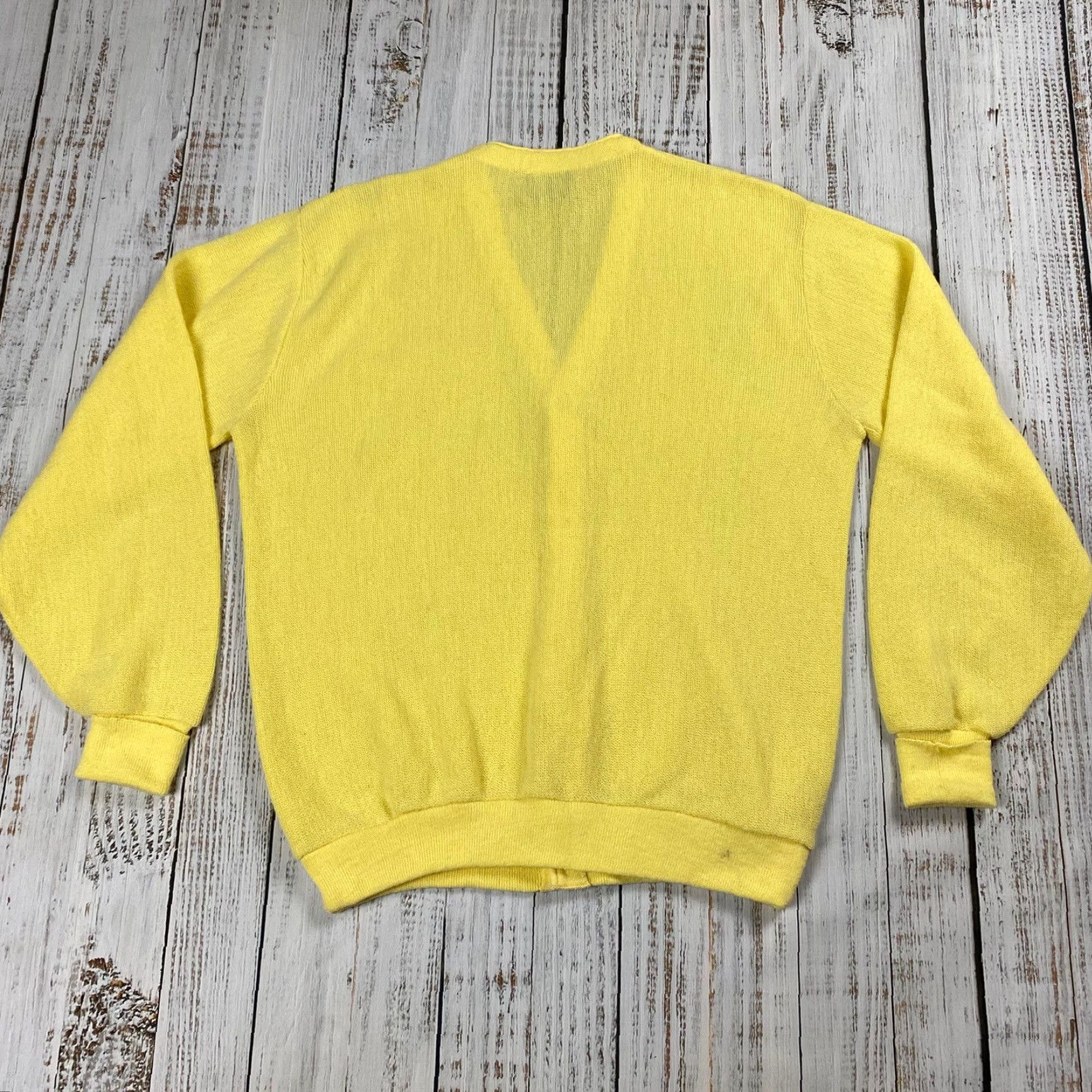 Jantzen VINTAGE Jantzen Cardigan Sweater Men's XL Yellow Acrylic Made in USA 80s Cardigan Mens XL Yellow 80s USA Jantzen Cardigan Size US XL / EU 56 / 4 - 6 Thumbnail