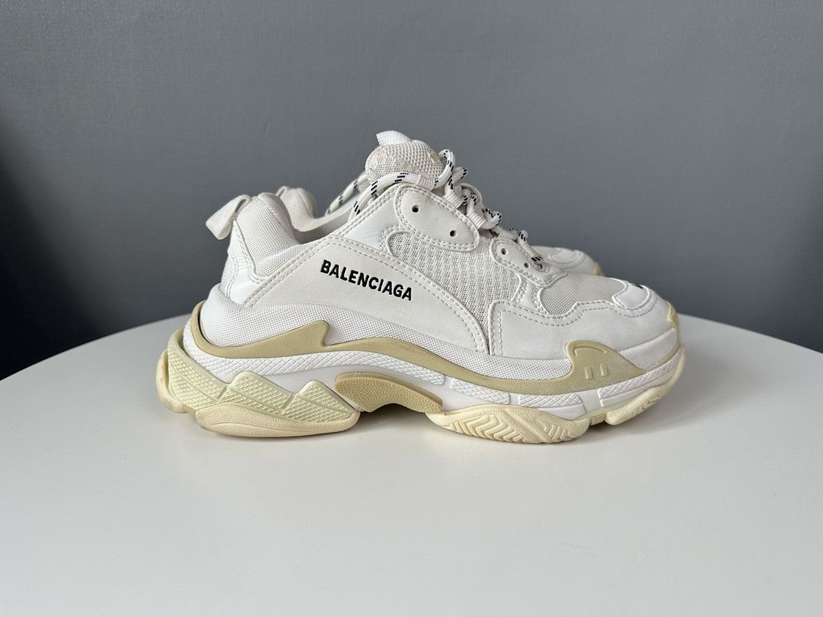 Balenciaga BALENCIAGA Triple S Women’s Sneakers White EU 40 Unisex Size US 10 / IT 40 - 1 Thumbnail