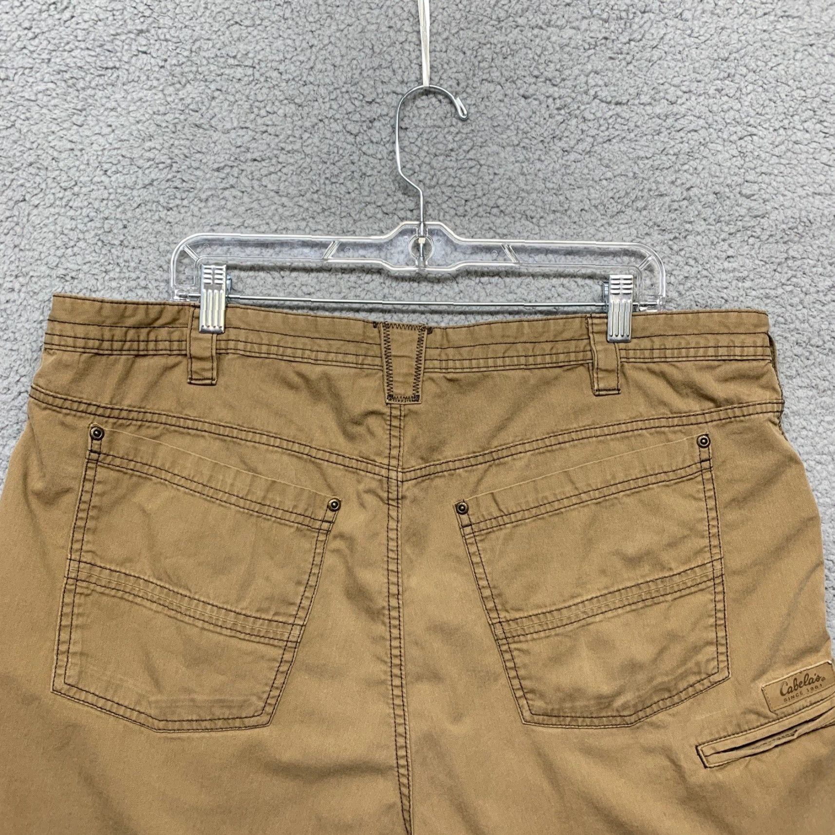 Vintage Cabela's Men's Shorts Size 42 Light Brown Bermuda 5-Pocket Belt Loops Flat Front Inseam 9.5 in. Classic Fit Adult Casual Size US 42 / EU 58 - 5 Thumbnail