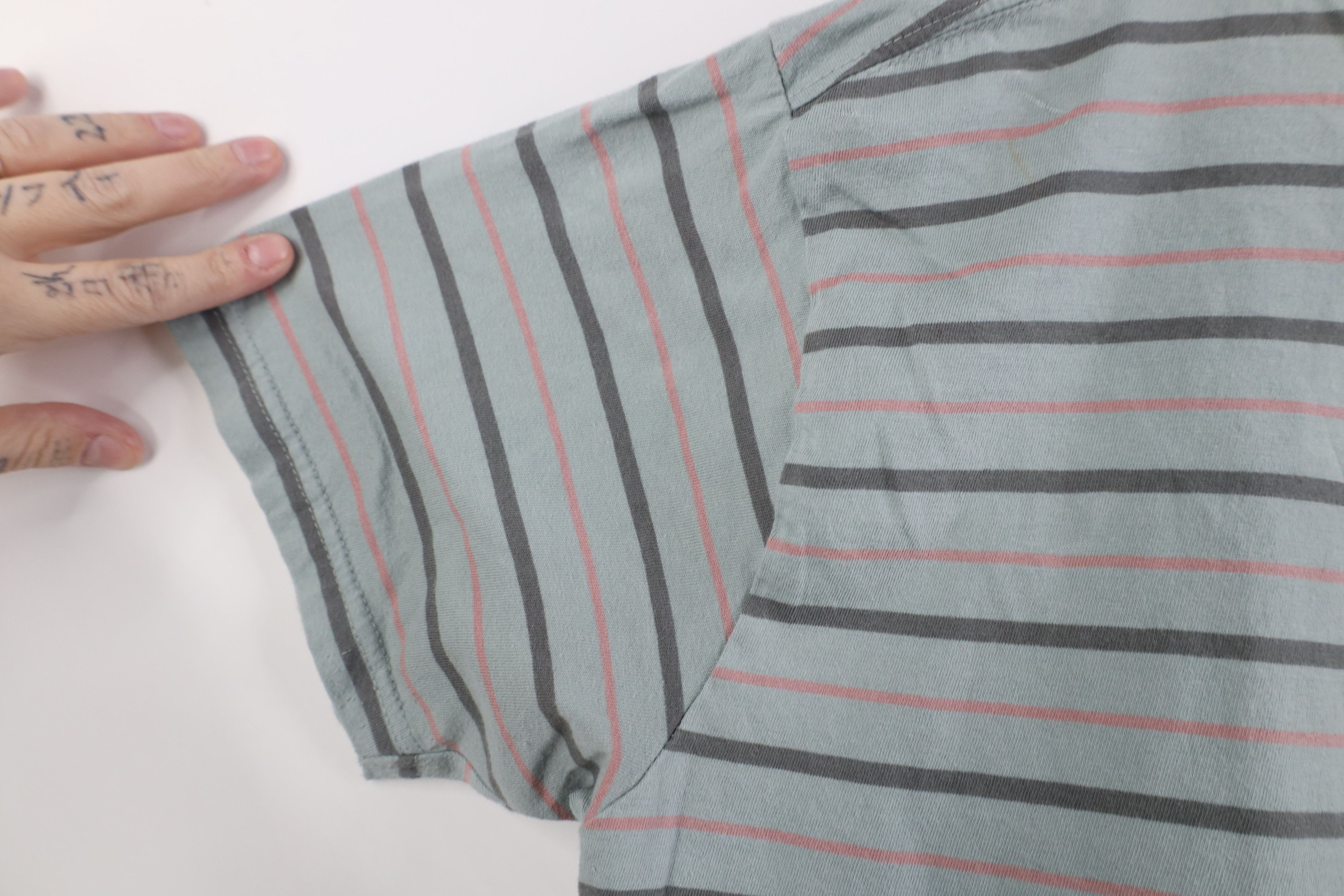Vintage Vintage 90s Y2K Lost Skateboarding Spell Out Striped T-Shirt Size US M / EU 48-50 / 2 - 8 Thumbnail