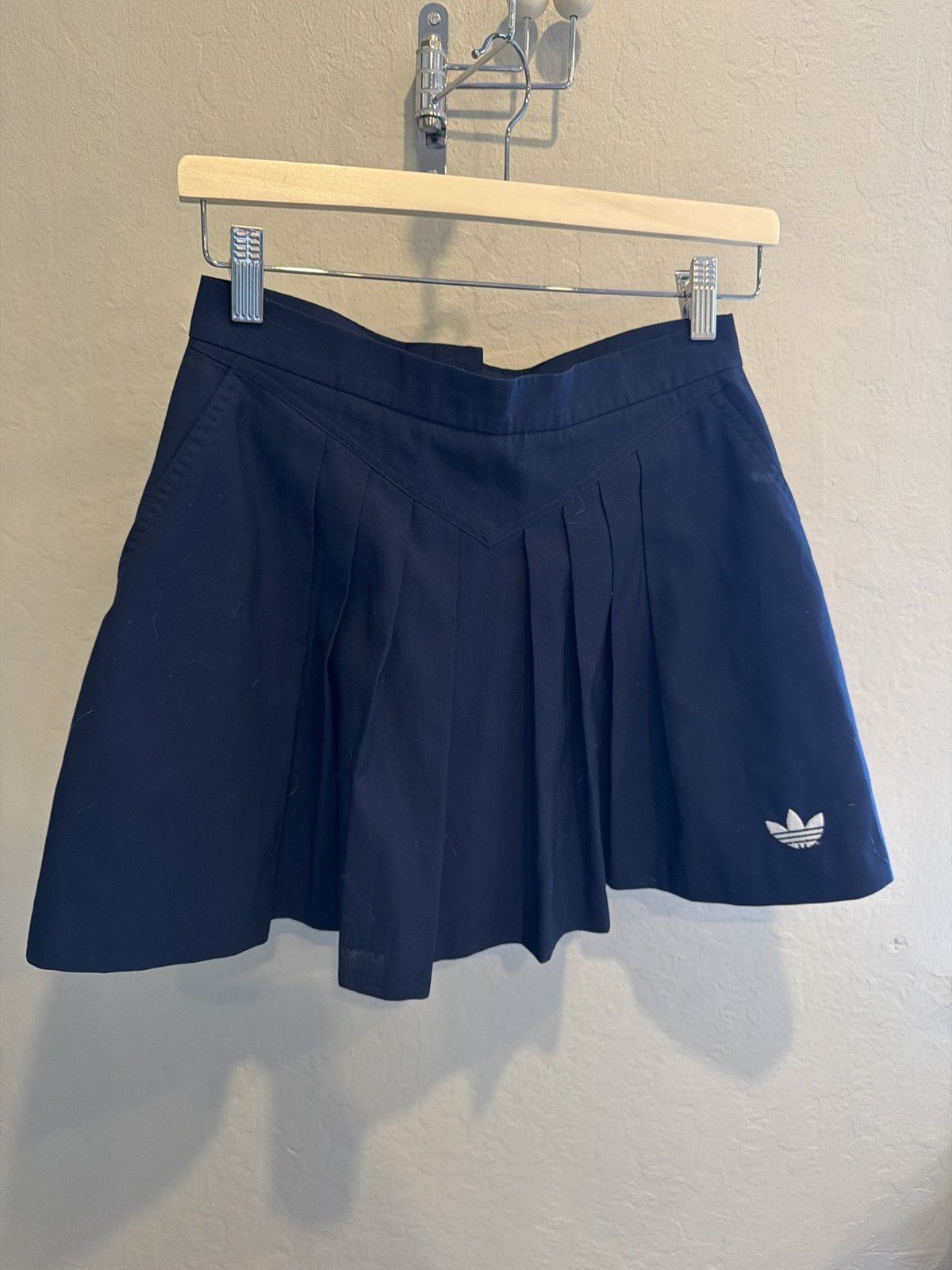 Adidas Adidas skirt Size 28" / US 6 / IT 42 - 1 Thumbnail
