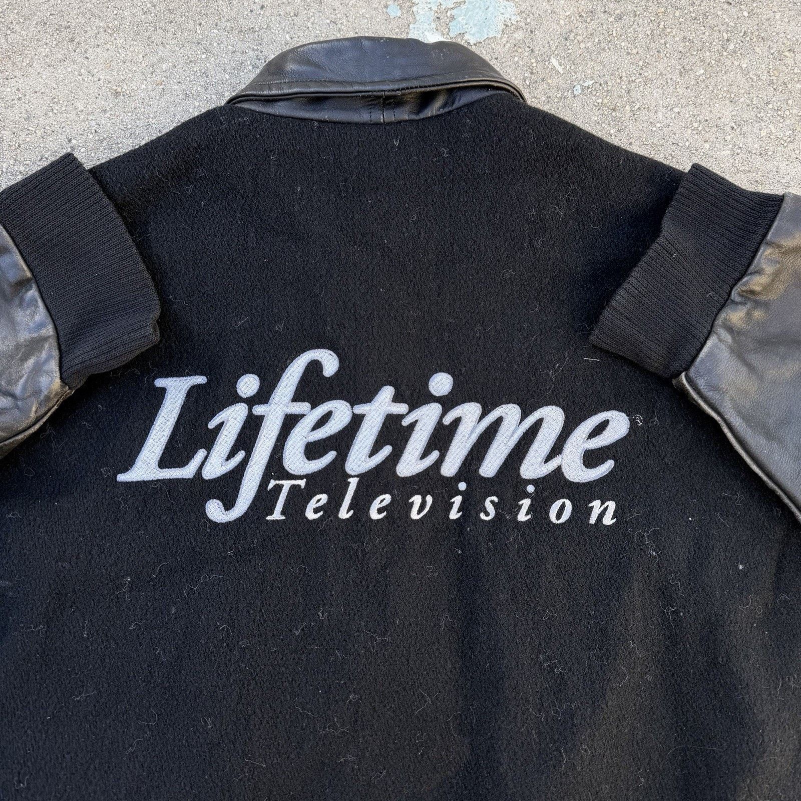 Vintage Vintage 90s Lifetime Television Wool Leather Varsity Jacket Size US L / EU 52-54 / 3 - 1 Thumbnail
