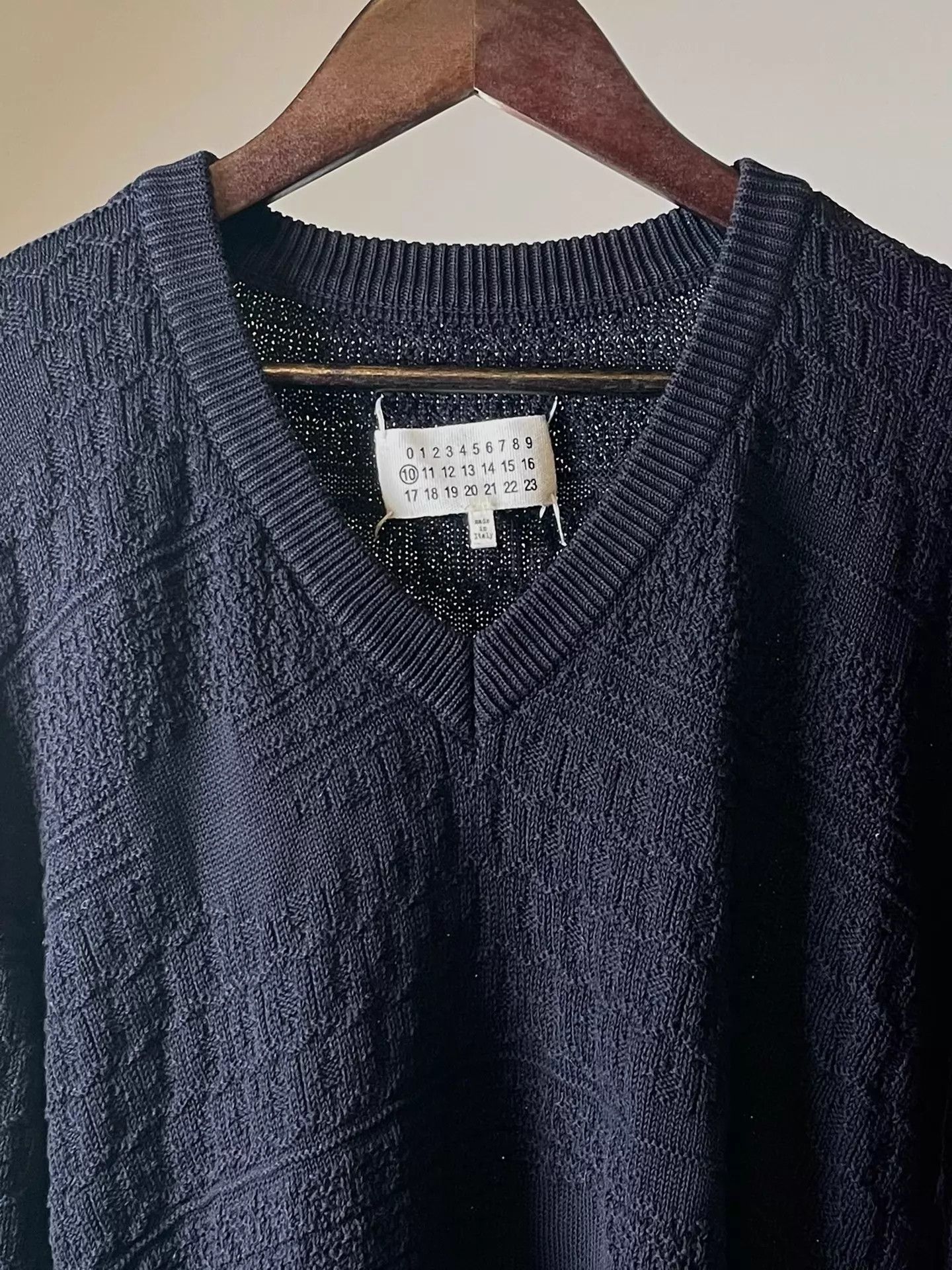 Other Maison Martin Margiela 3M V-neck Irregular Jacquard Knit 46 Size US S / EU 44-46 / 1 - 1 Thumbnail