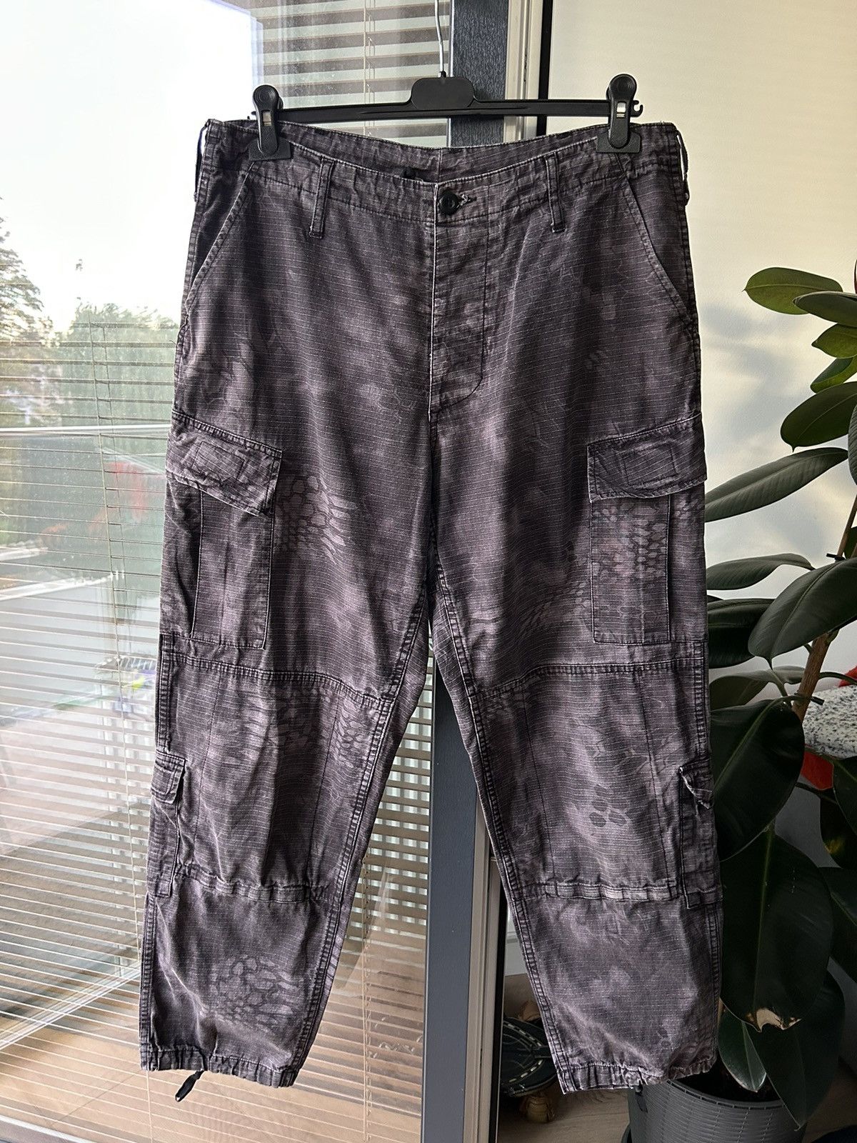 Vintage Vintage Military Tiger Stripe Camo Cargo Pants Size US 32 / EU 48 - 1 Thumbnail