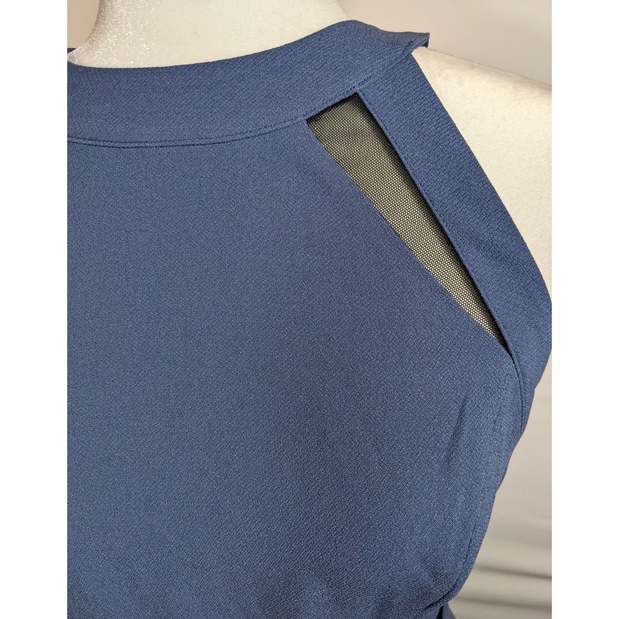 BCBGeneration BCBGeneration Blue Open Back Dress With Black Mesh Cutouts Size S / US 4 / IT 40 - 7 Thumbnail