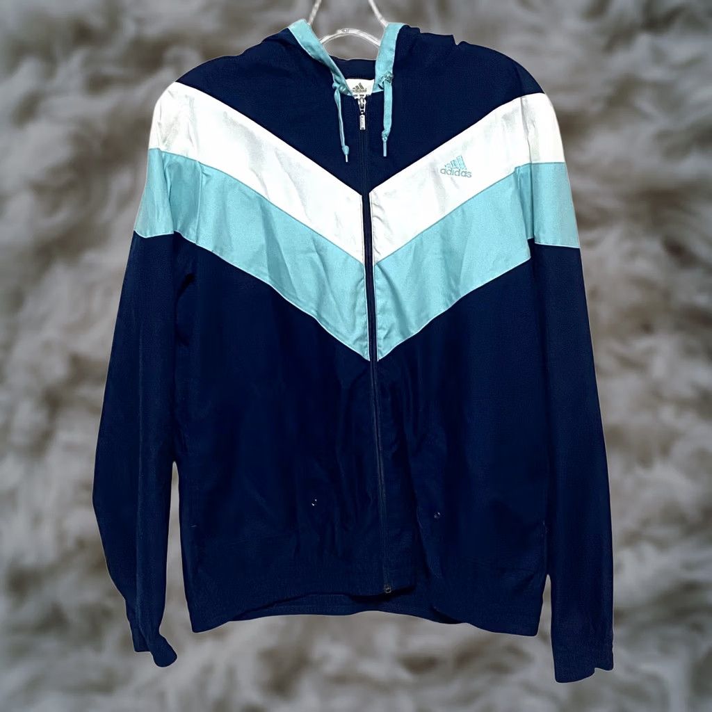 Adidas Adidas Windbreaker Jacket Womens L Zip Chevron Hooded Athleisure Sporty Comfort Jacket Size L / US 10 / IT 46 - 1 Thumbnail