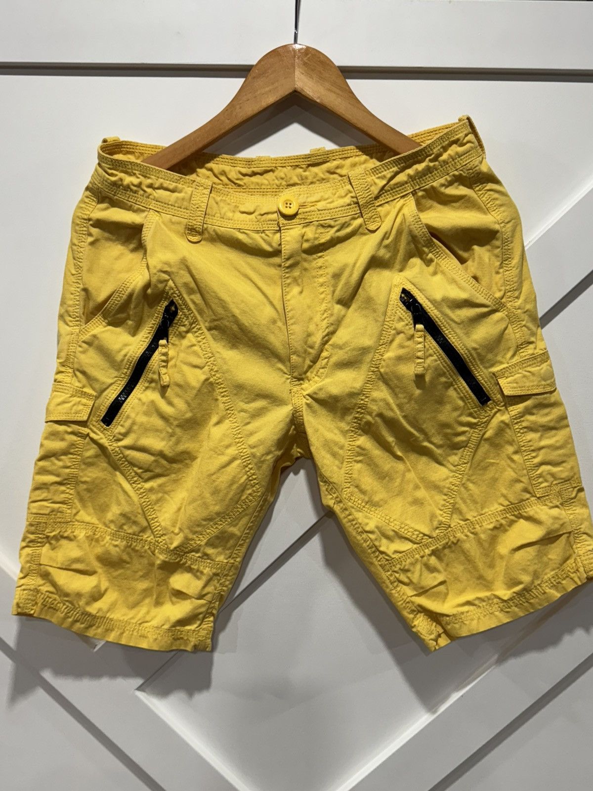 Armani Exchange Armani Exchange Utility Cargo Shorts Size US 29 - 3 Thumbnail