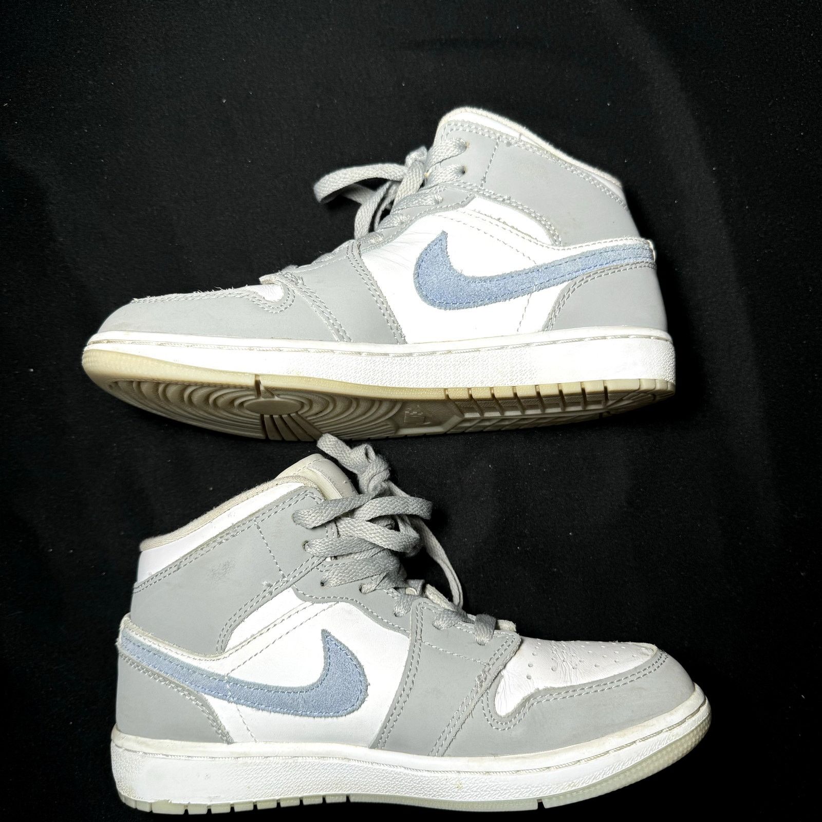 Jordan Brand × Nike Nike Air Jordan 1 Mid Wolf Grey Aluminum Women's - Size 5.5 Size US 5.5 / IT 35.5 - 3 Thumbnail