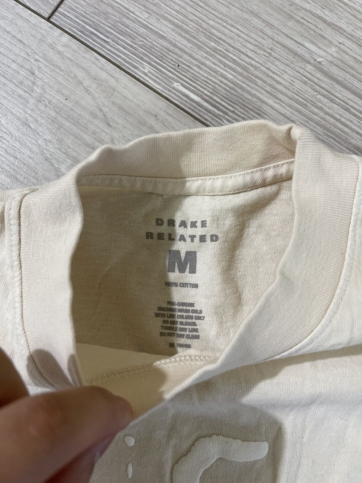 Drake × October's Very Own Drake NWTS Huge Fan T-shirt Cream Size US M / EU 48-50 / 2 - 3 Thumbnail