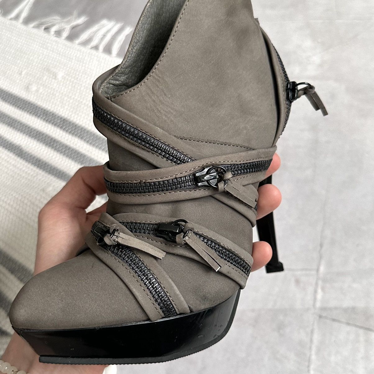 Buffalo London 00s Buffalo London Zipper Heels Leather El Dantes Vibe Size US 8 / IT 38 - 19 Thumbnail