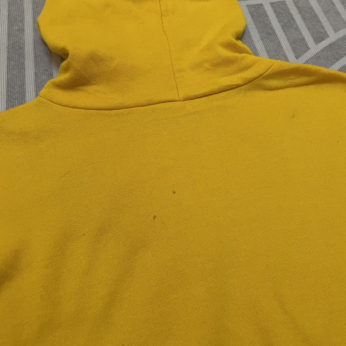 Vintage Vintage 90s Leon The Professional Movie Hoodie USA Size US S / EU 44-46 / 1 - 10 Thumbnail