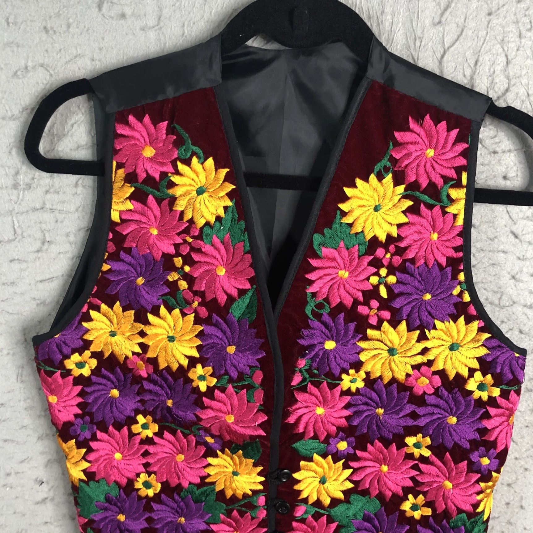 Vintage Embroidery Vest Womens Medium Purple Yellow Boho Artsy Western Flower Power Mod Vest Size M / US 6-8 / IT 42-44 - 2 Thumbnail