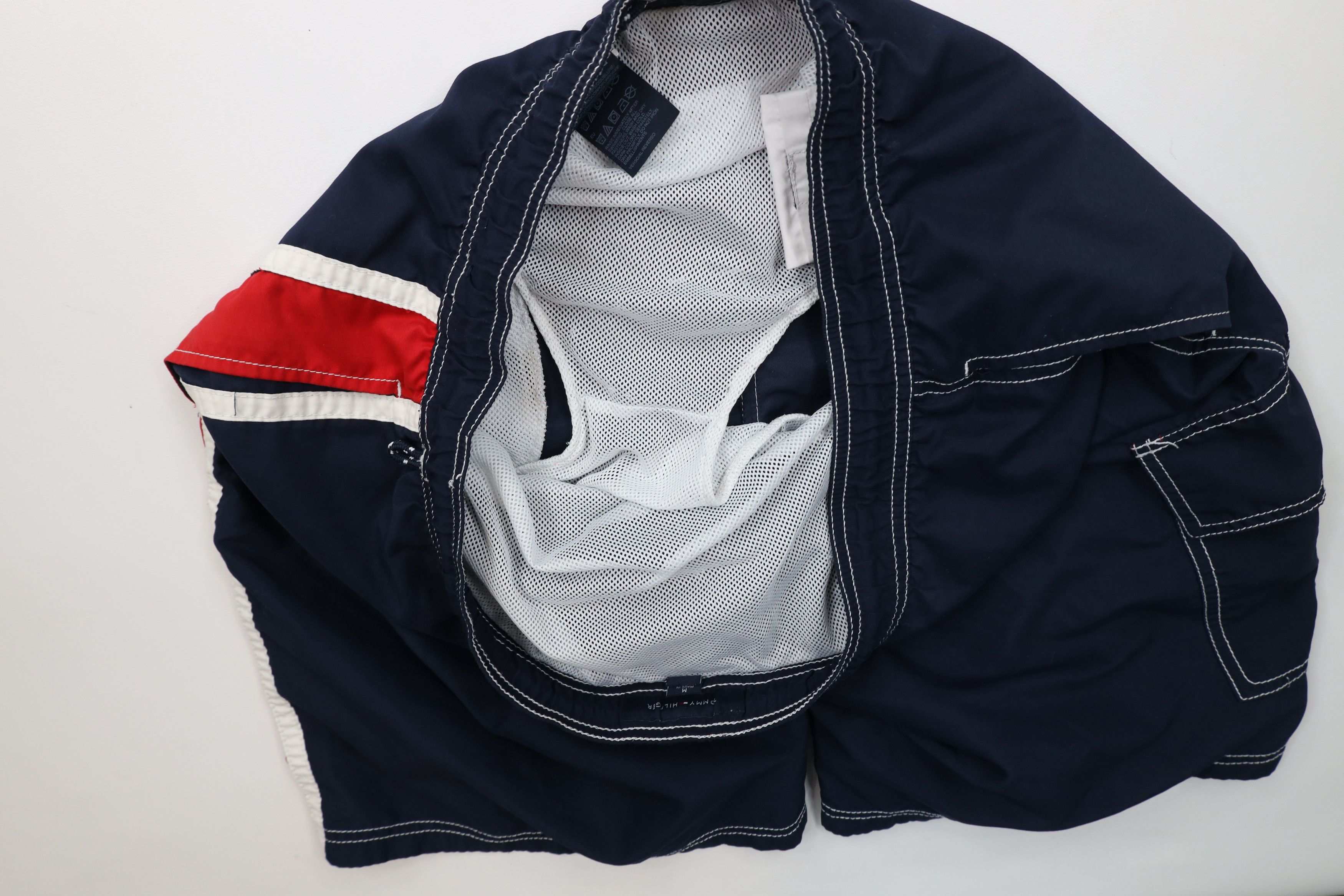 Tommy Hilfiger × Vintage Vintage Tommy Hilfiger Spell Out Lined Shorts Swim Trunks Size US 32 / EU 48 - 10 Thumbnail