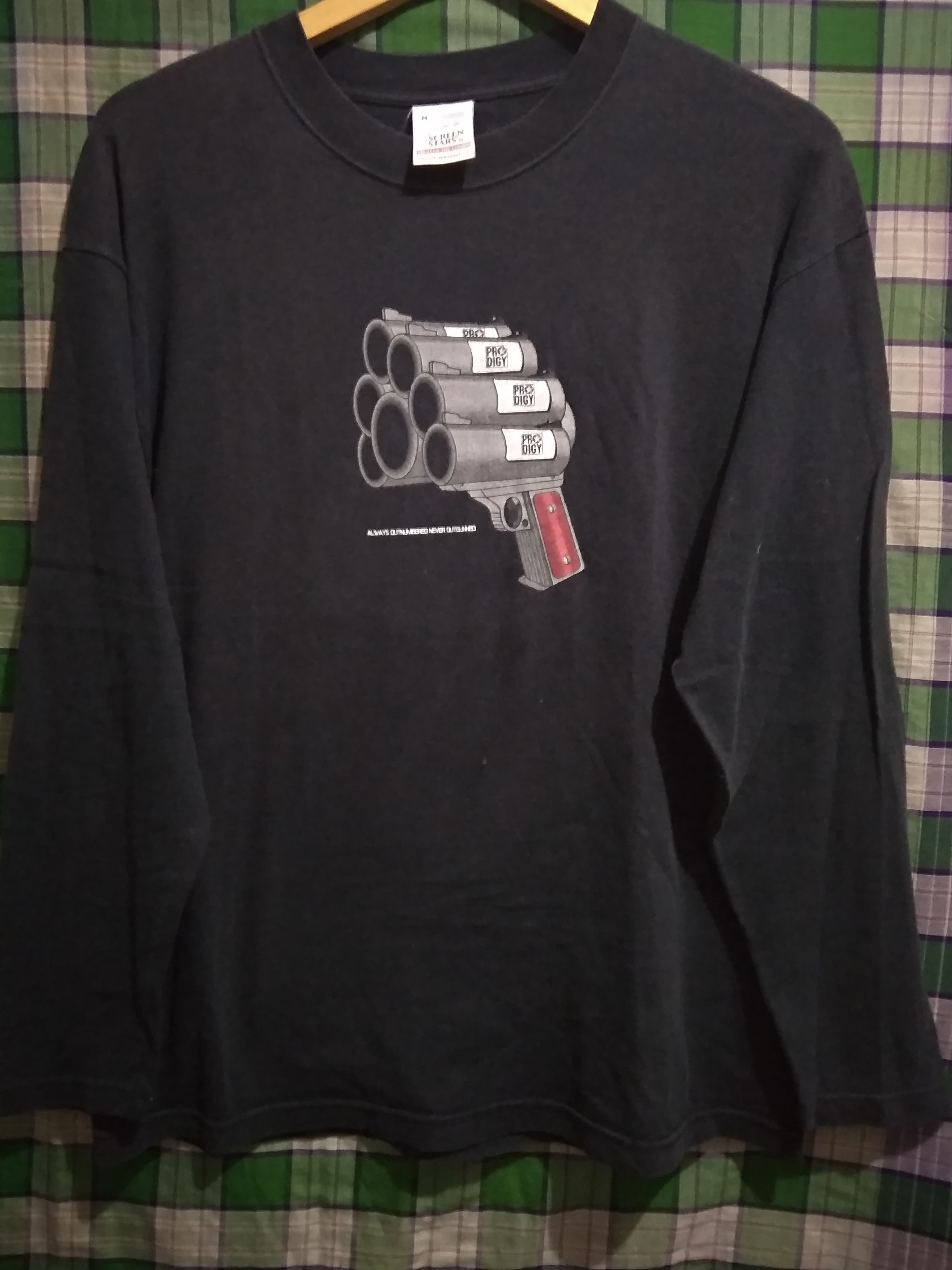Band Tees Vintage Prodigy Always Outnumbered Never Outgunned rare Size US M / EU 48-50 / 2 - 1 Thumbnail