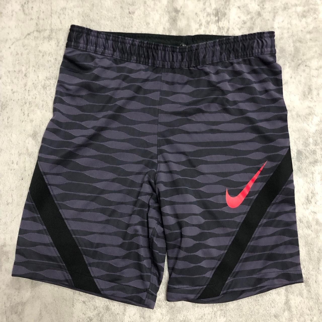 Nike Nike Purple Football Vapor basketball run Gym shorts Size US 30 / EU 46 - 3 Thumbnail