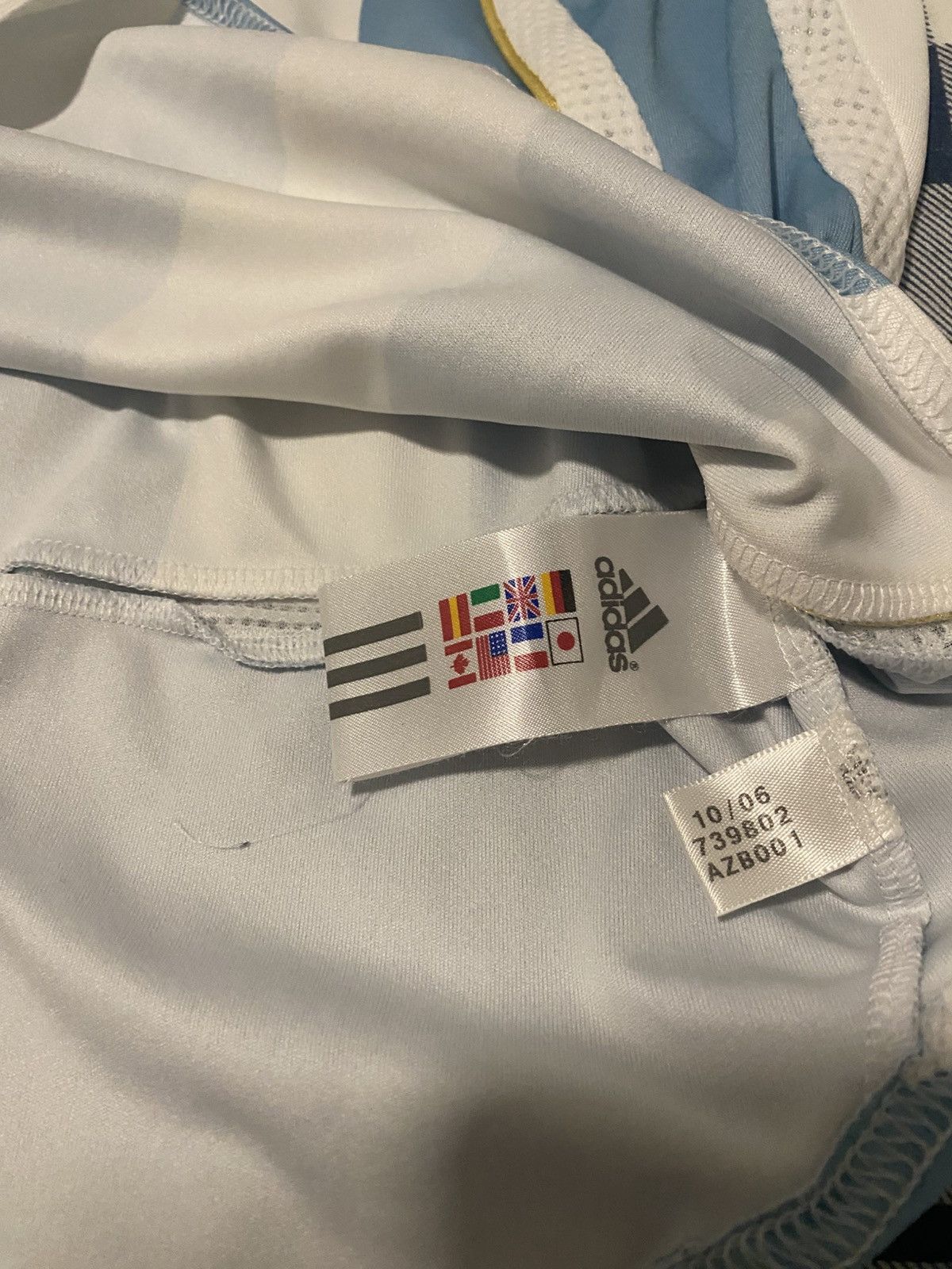 Adidas Authentic 2006 Argentina Jersey Size US M / EU 48-50 / 2 - 5 Thumbnail
