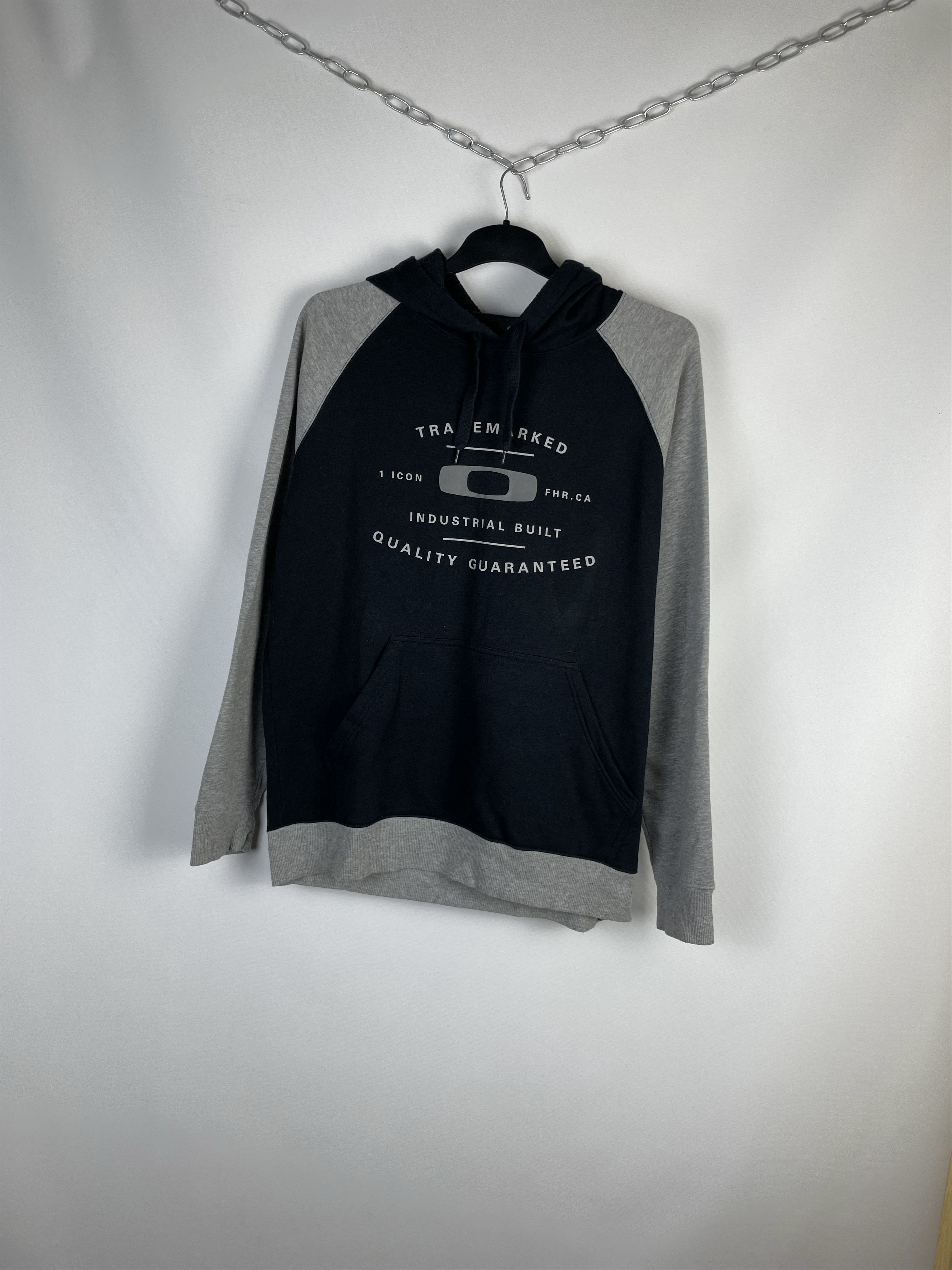 Oakley × Vintage Vintage 90s Oakley Hoodie Size US XL / EU 56 / 4 - 2 Thumbnail
