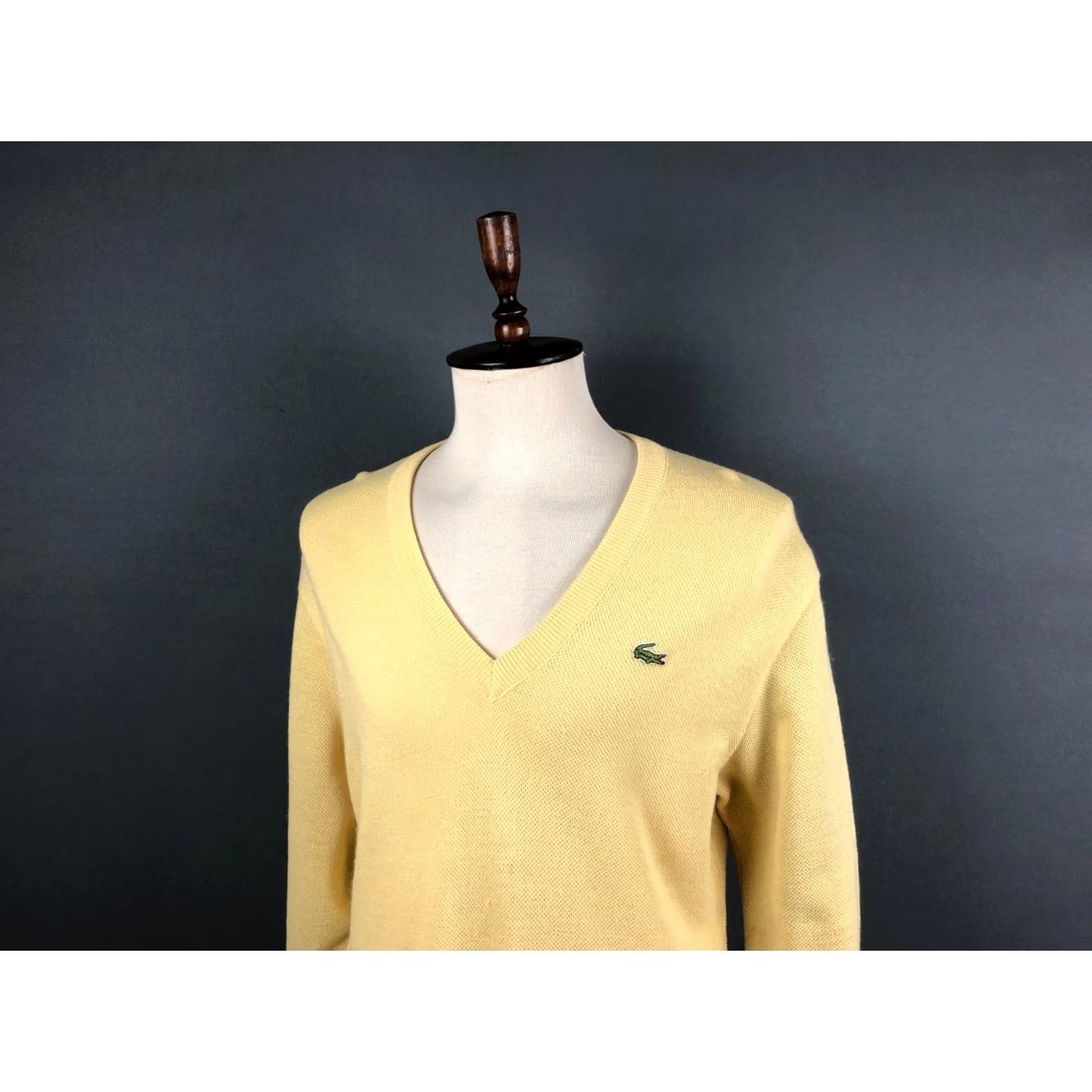 Vintage Lacoste Chemise Men Pullover Size 6 Yellow Wool Blend Sweater V-Neck Ribbed Logo Embroidered Knit Long Sleeve Size US S / EU 44-46 / 1 - 4 Thumbnail