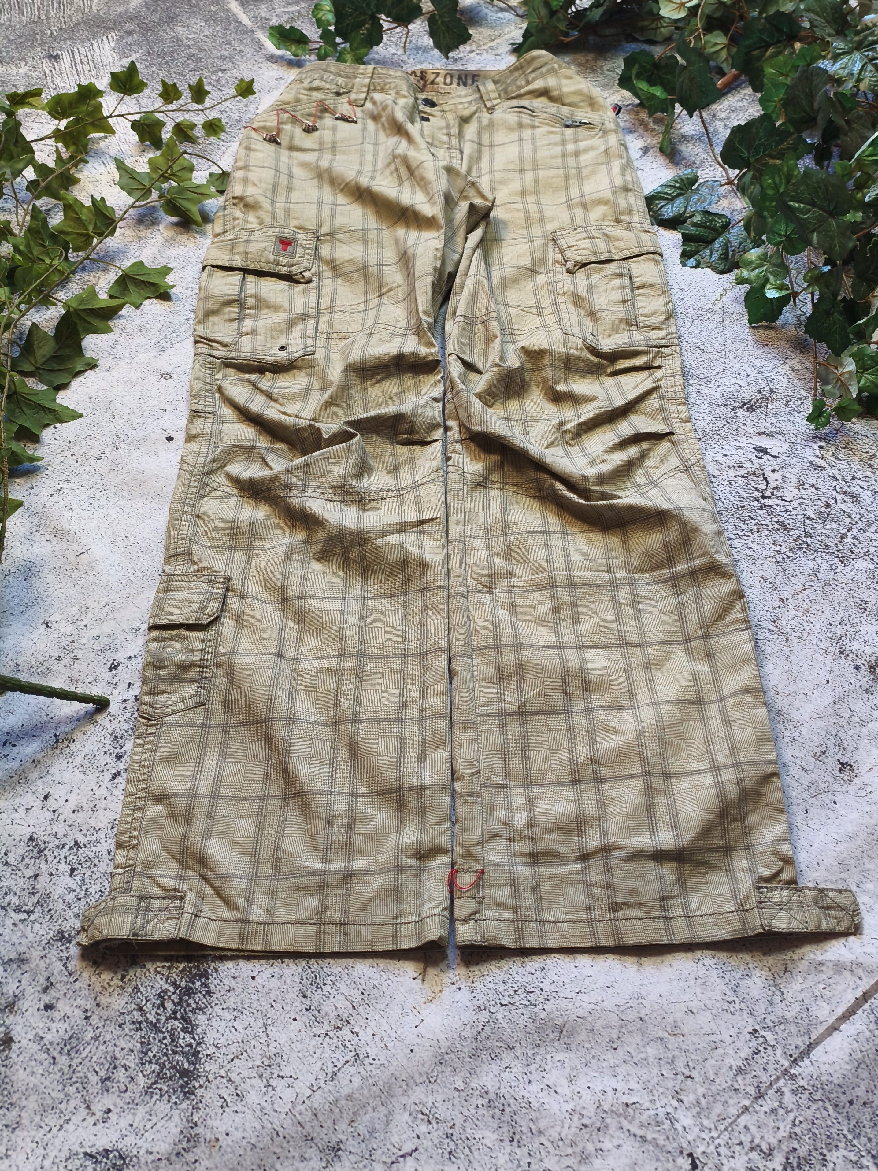 Other 1of1 Upcycled Avant-Garde Desert Camo Cargo Pants Size US 32 / EU 48 - 2 Thumbnail