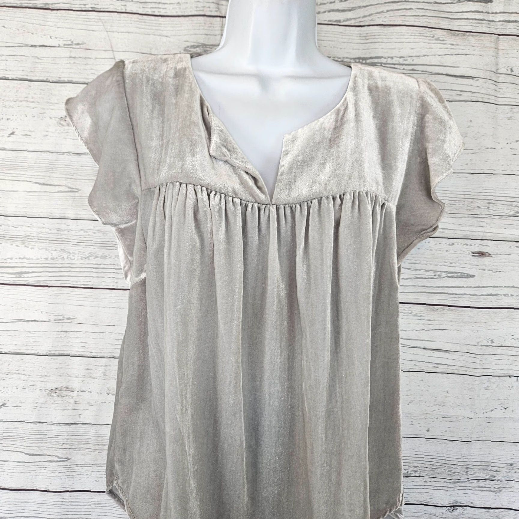 Loft Ann Taylor LOFT Velvet Top Womens Blouse SZ S Short Sleeve Gray Viscose Velvet Soft Basic Solid Size S / US 4 / IT 40 - 2 Thumbnail