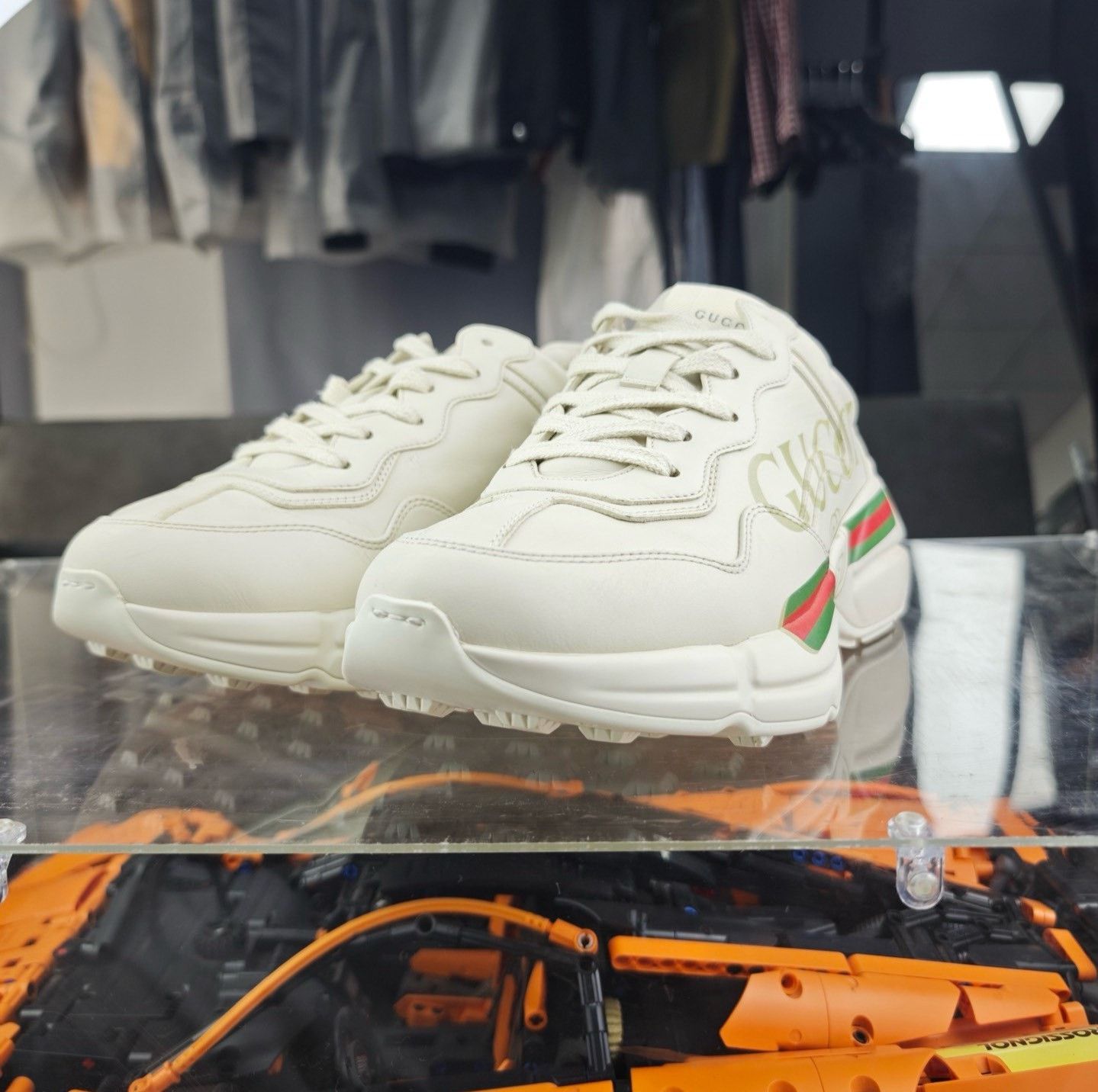 Gucci Gucci Printed Lowtop Sneakers 8 Men Size US 8 / EU 41 - 1 Thumbnail