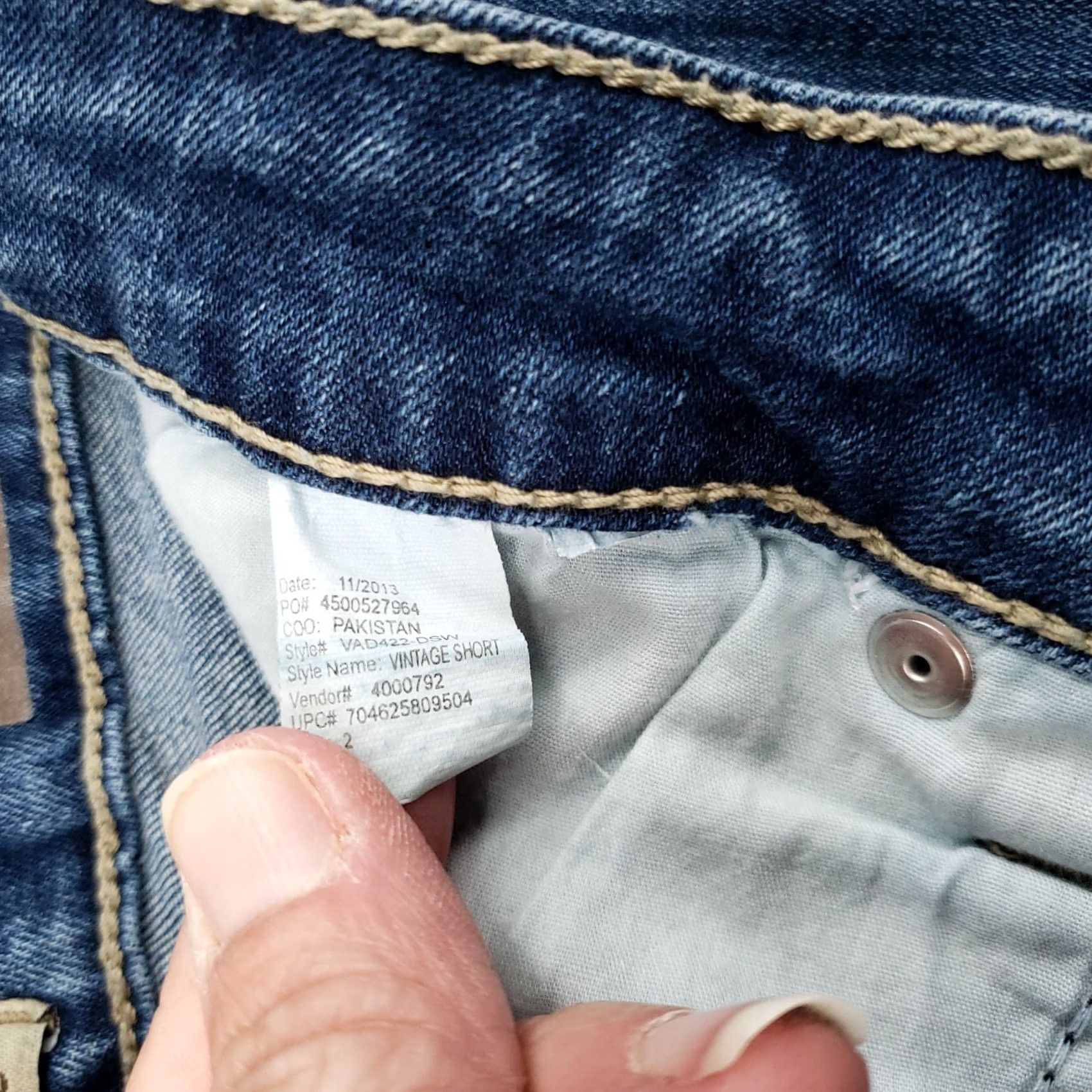 Vintage VINTAGE America Shorts Womens 2/26 Blue Cut-Off Low Rise Denim Short Size 26" / US 2 / IT 38 - 5 Thumbnail