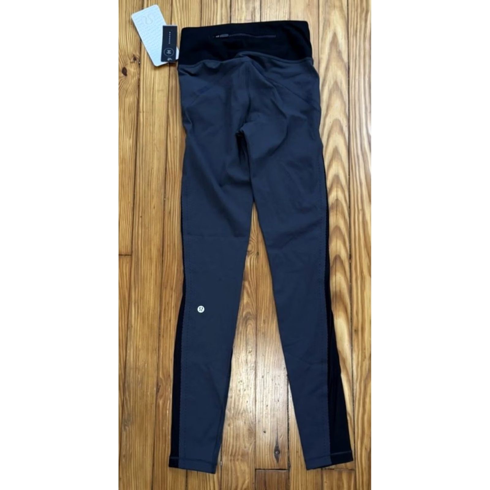 Lululemon Lululemon Leggings Gray Black Size 2 Smooth Stride Full Length Tight Athleisure Sports Women Size 26" / US 2 / IT 38 - 2 Thumbnail