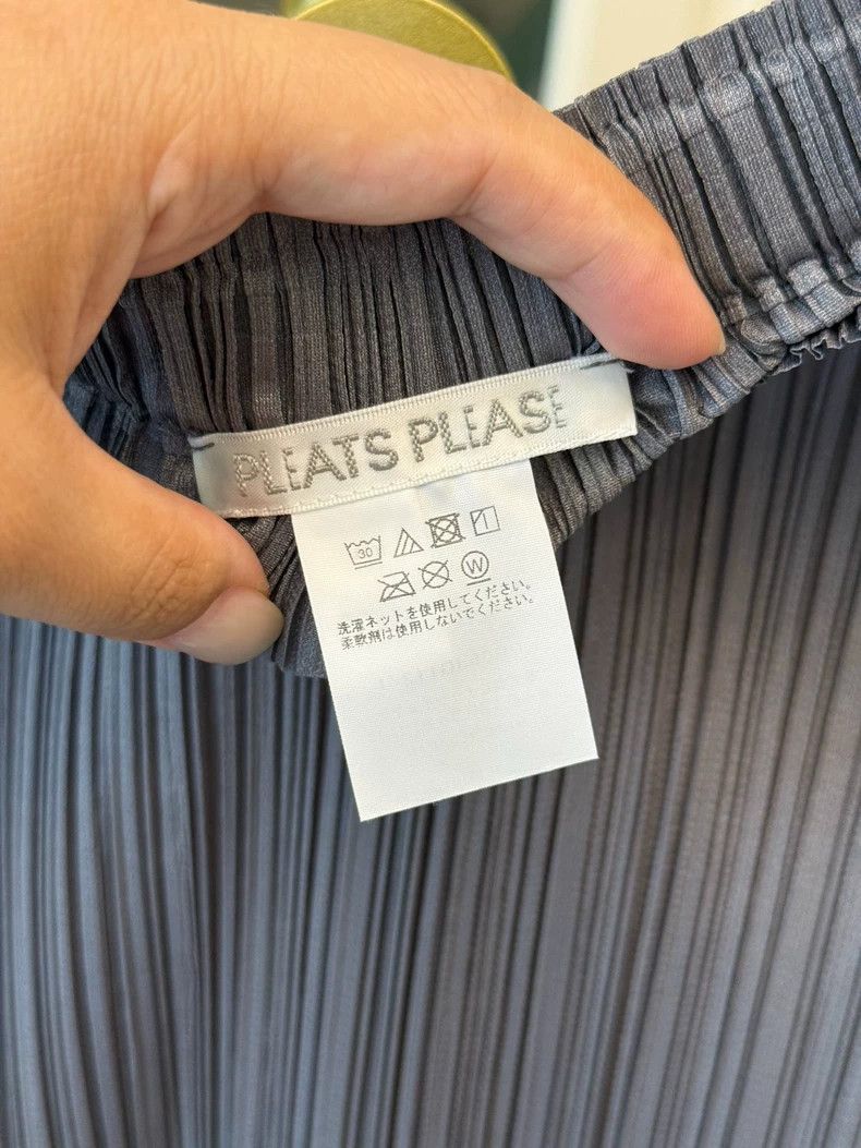 Issey Miyake Issey Miyake size:1 A dark grey skirt Size 42" / US 20 - 3 Thumbnail