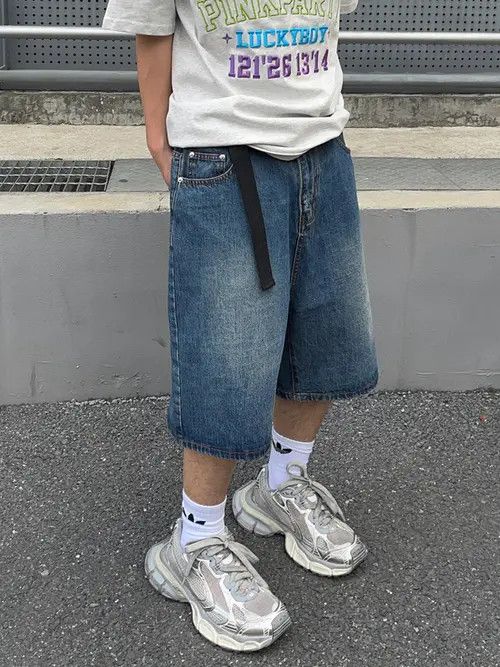 VIBE Stylish Denim Cargo Shorts with Belt Size US 30 / EU 46 - 3 Thumbnail