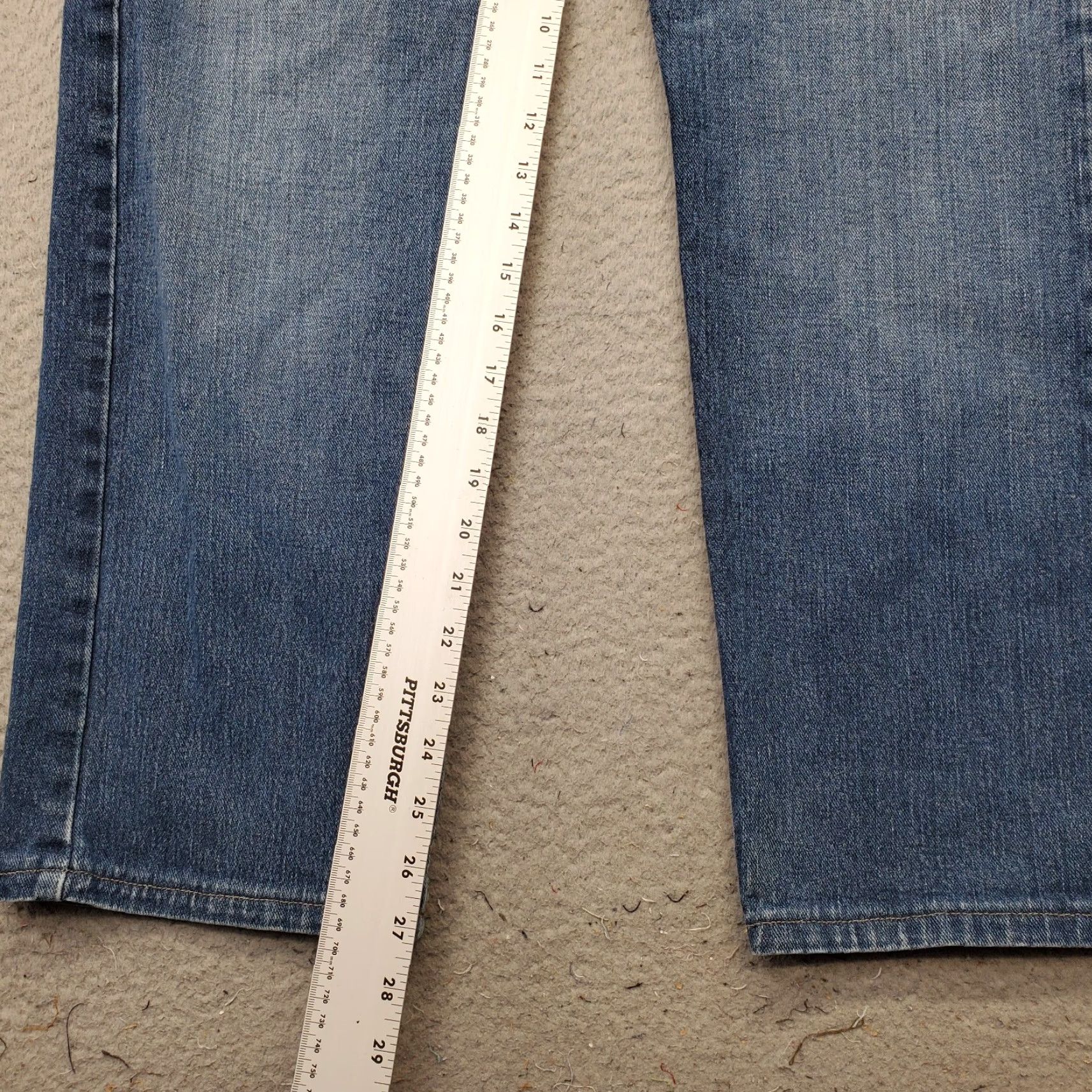 Levi's Levi's 505 Straight Leg Jeans Mens Size 38 Blue Denim 5-Pocket Medium Wash Red Tab - 27 Inseam, 18.5" Waist, 37" Outseam, Cotton, Regular Fit Size US 38 / EU 54 - 4 Thumbnail
