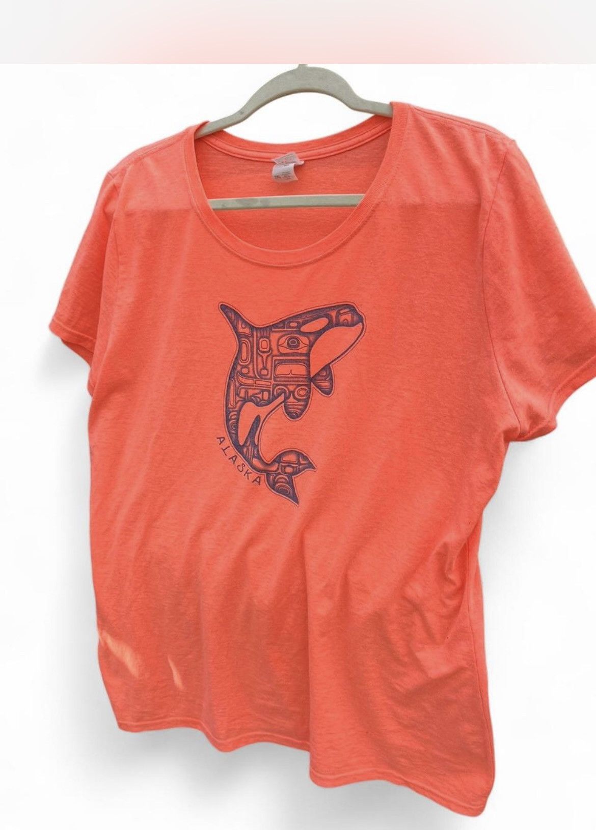 Hanes Hot pink 90’s Alaska T-shirt with Native American Orca Size US XXL / EU 58 / 5 - 2 Thumbnail