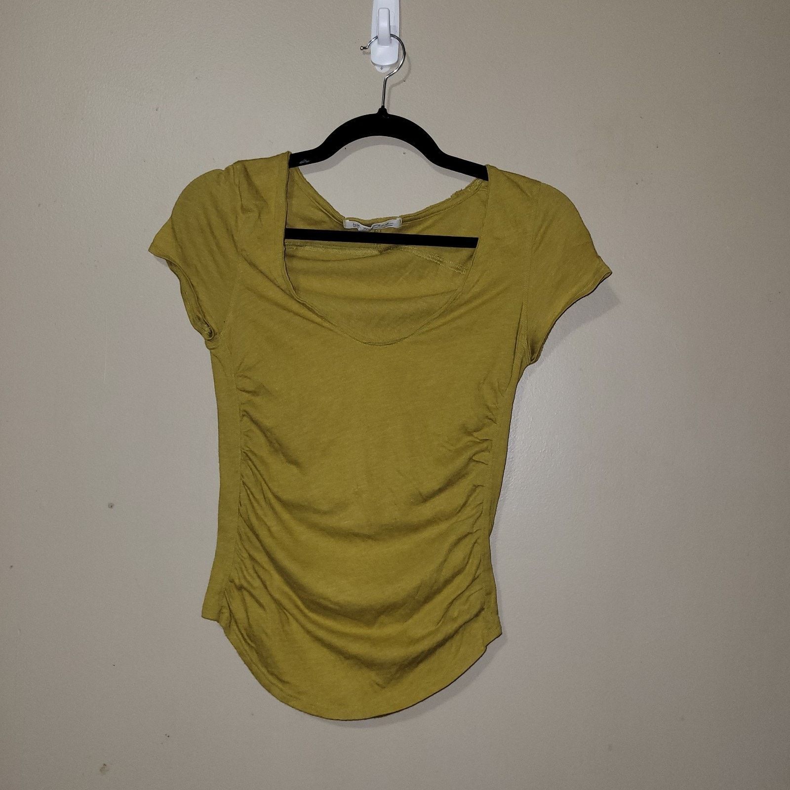 Free People Free People Cinched Side Top Yellow Size Small. Minimalist Size S / US 4 / IT 40 - 1 Thumbnail