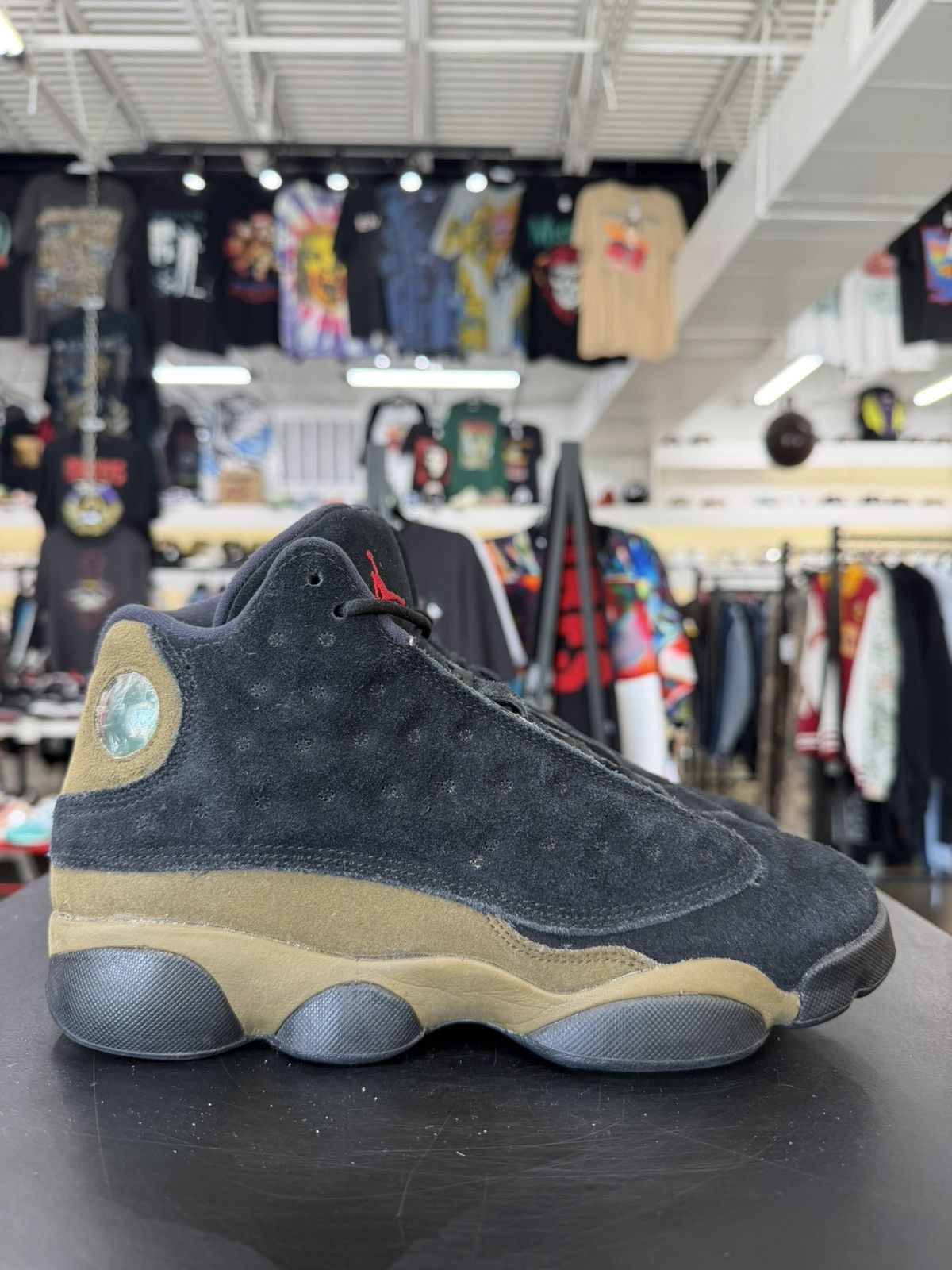 Jordan Brand Air Jordan 13 Olive Size 7Y (2018) Size US 7 / EU 40 - 6 Thumbnail