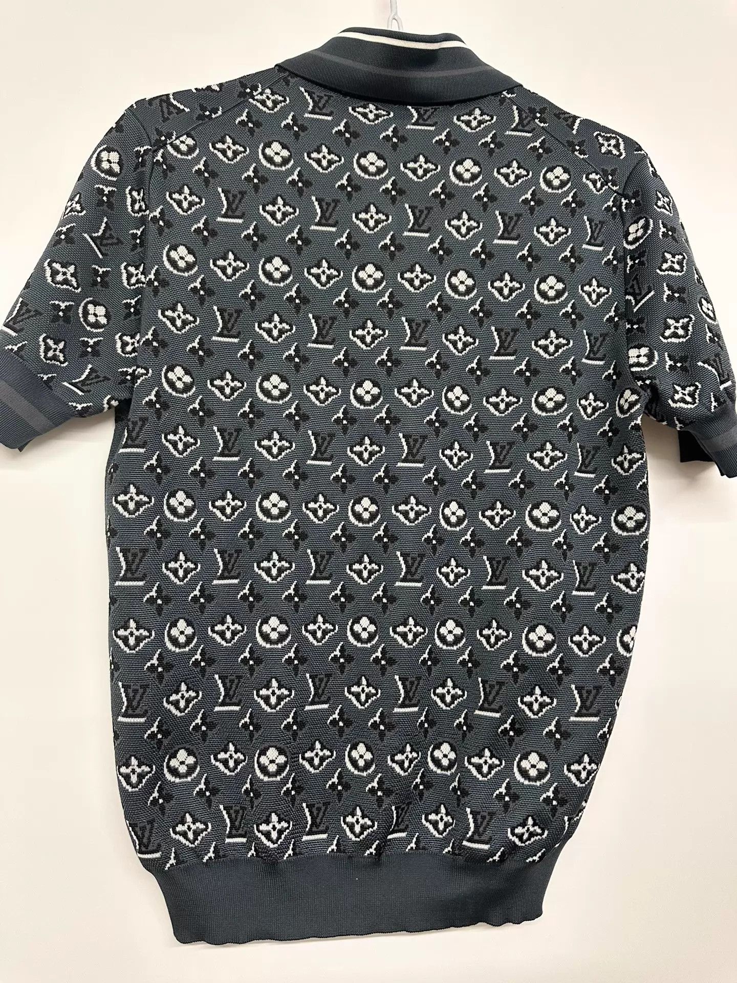 Louis Vuitton LV All Over Print Top M 39/92/59 Size M / US 6-8 / IT 42-44 - 2 Thumbnail