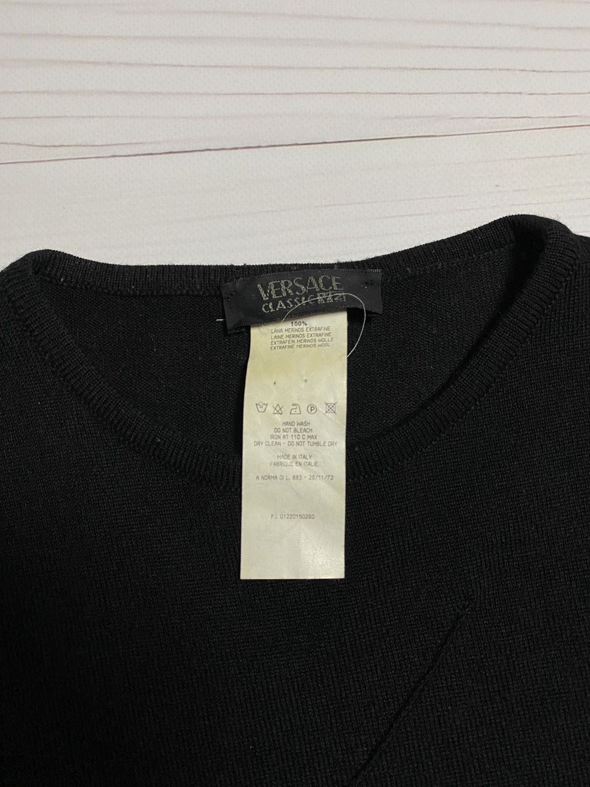 Versace Vintage Versace Classic V2 lana merinos extrafine Knit Top Size M / US 6-8 / IT 42-44 - 3 Thumbnail