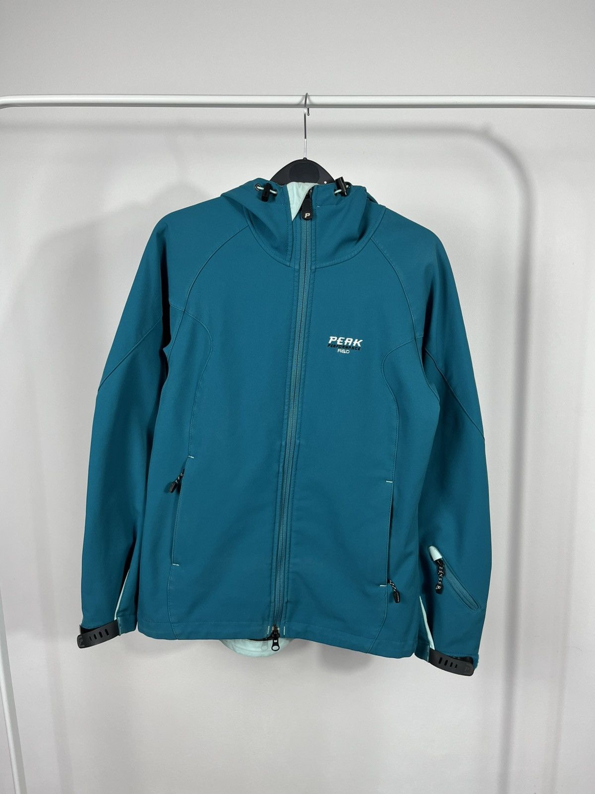 Peak Performance Peak Performance R&D Women’s Softshell Jacket Teal Blue S Size S / US 4 / IT 40 - 1 Thumbnail