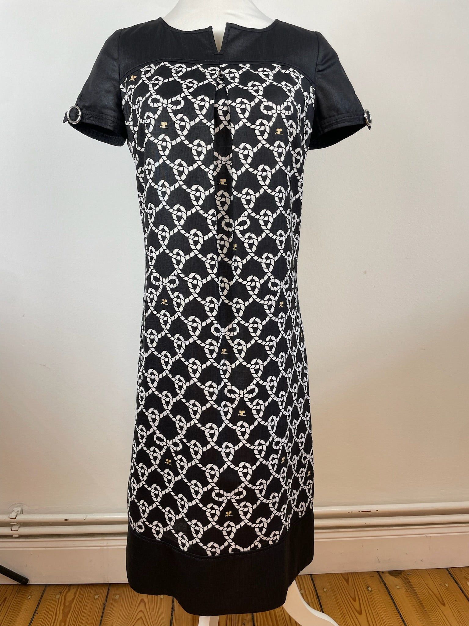 Courreges Vintage Abstract Dress Black White M Size S / US 4 / IT 40 - 1 Thumbnail