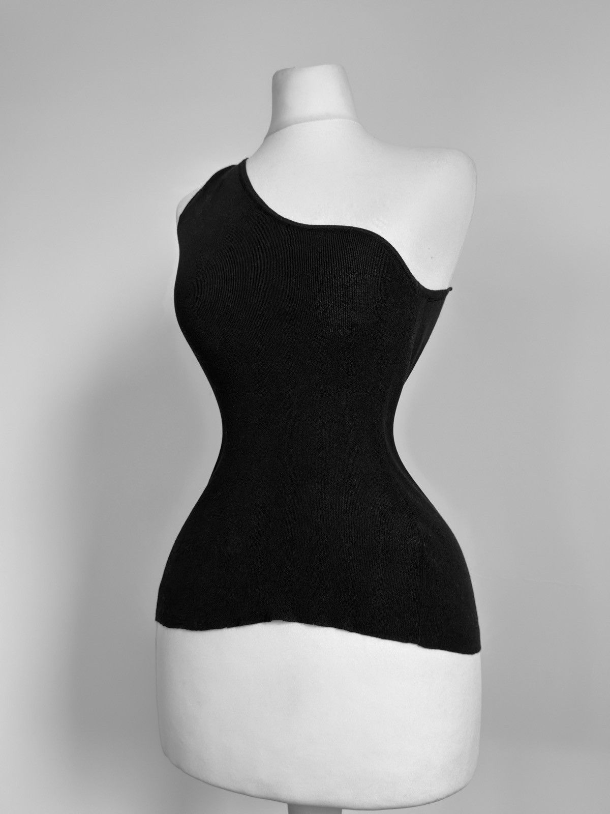 Gucci Gucci by Tom Ford Runway Asymmetric Silk Top Size M / US 6-8 / IT 42-44 - 5 Thumbnail