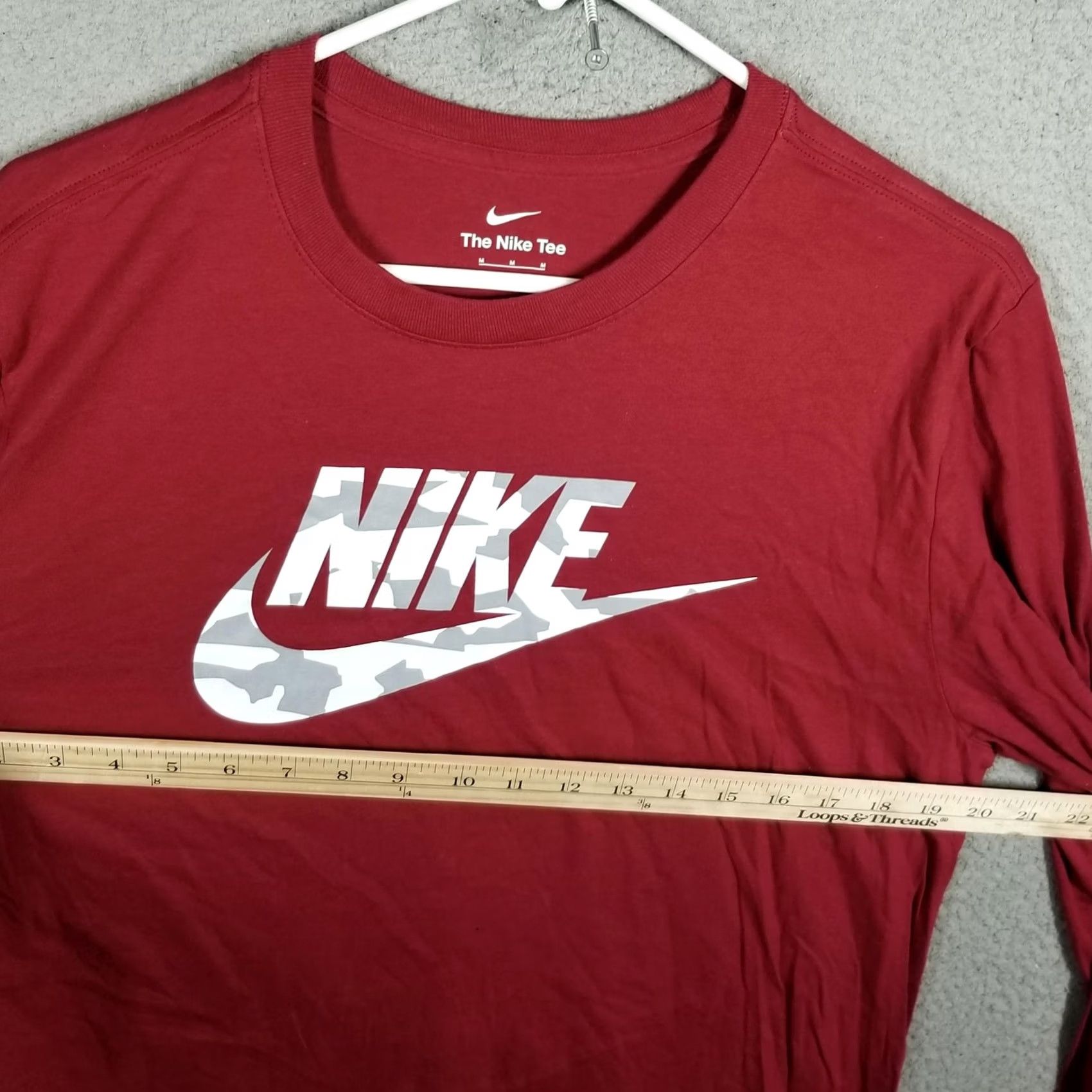 Nike Nike Shirt Mens Medium Red Long Sleeve Camo Swoosh The Nike Tee Size US M / EU 48-50 / 2 - 7 Thumbnail