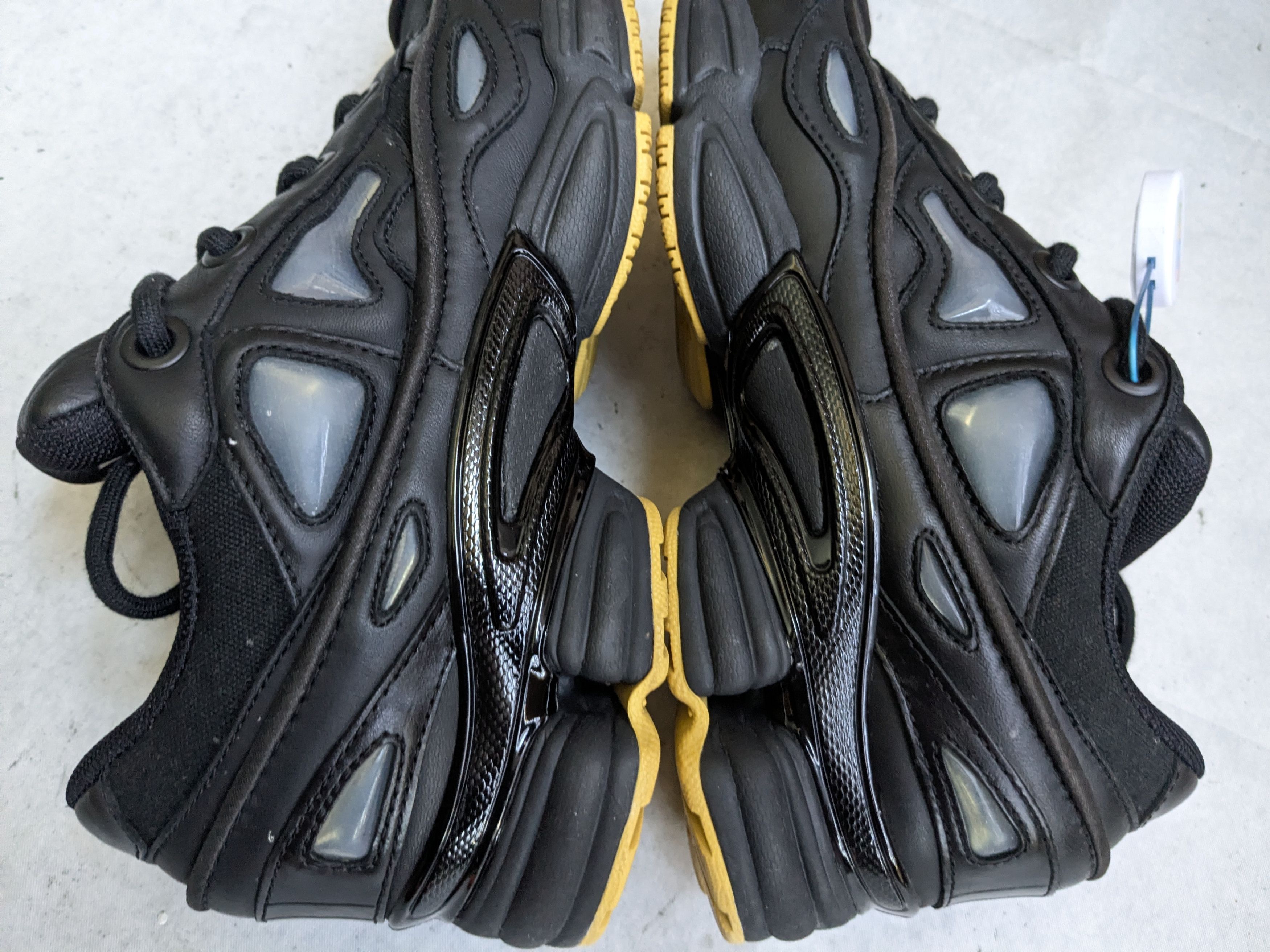 Raf Simons Adidas x Raf Simons Ozweego Black Corn 9 BB6741 Size US 9 / EU 42 - 10 Thumbnail