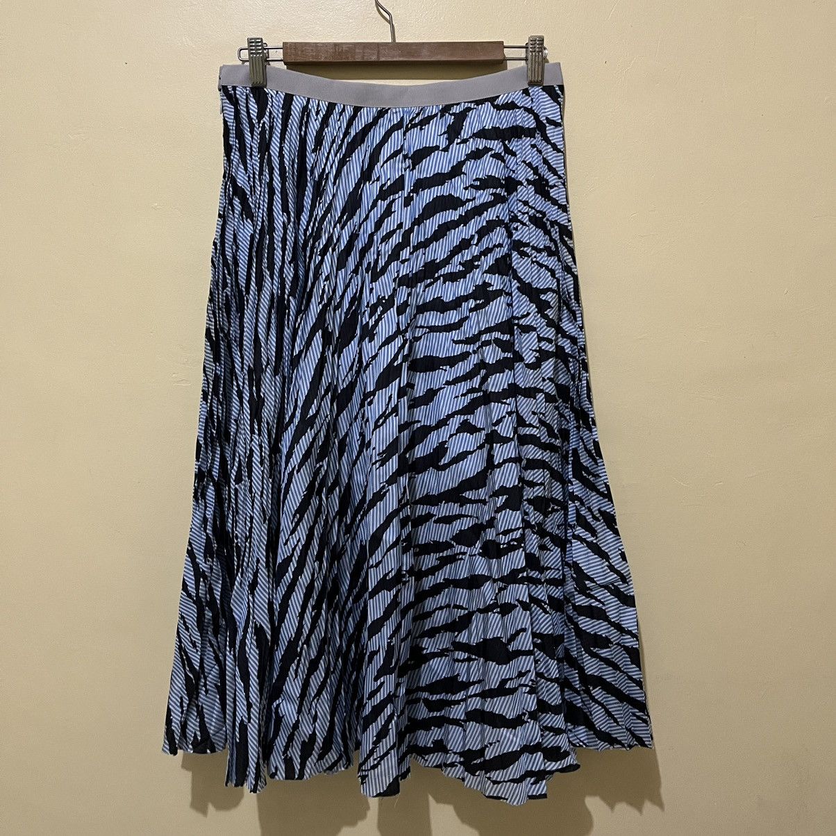 Sacai SACAI LUCK SS15 SLIT SKIRT Size 28" / US 6 / IT 42 - 2 Thumbnail