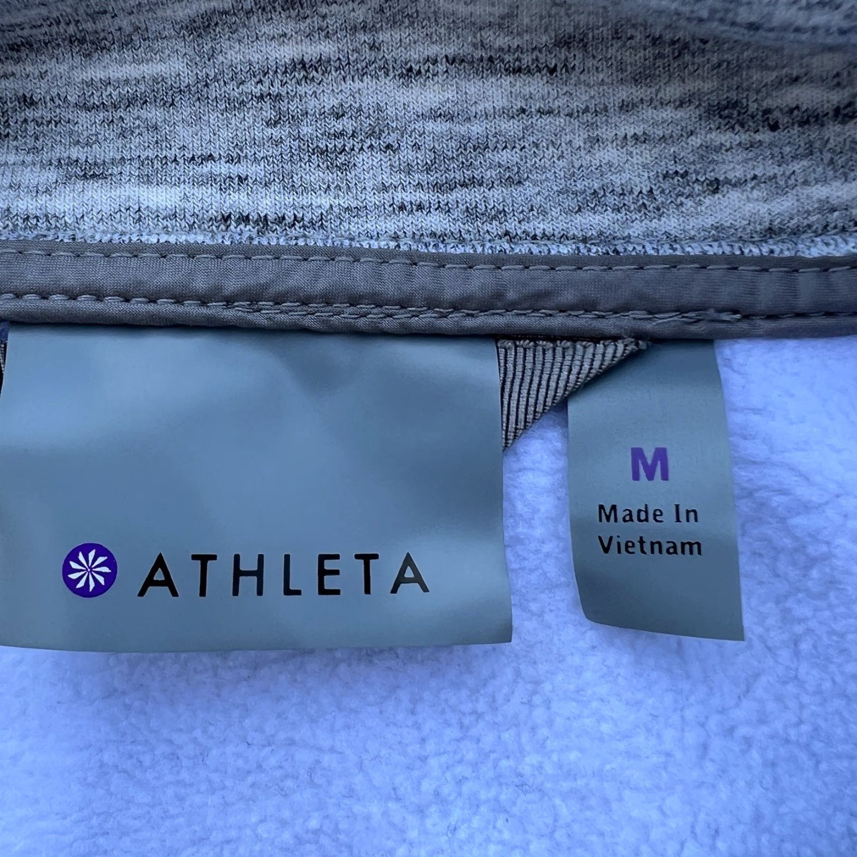 Athleta VINTAGE Athleta Bomber Jacket Womens Medium Gray Casual Travel Full Zip Pockets 2010s Size M / US 6-8 / IT 42-44 - 2 Thumbnail