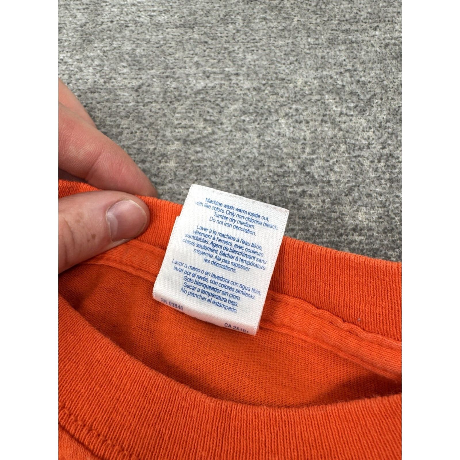 Gildan VINTAGE Gildan Shirt University Miami Hurricanes Crewneck Orange XL Adult Mens Long Sleeve Short Sleeve? Size US XL / EU 56 / 4 - 3 Thumbnail