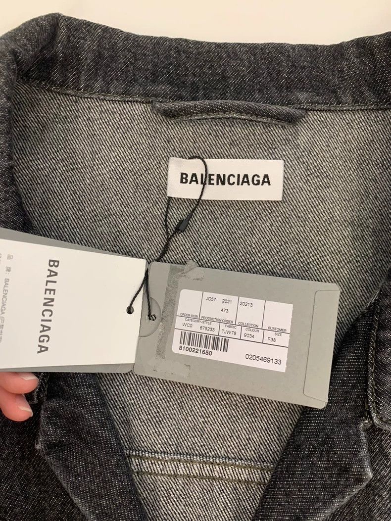Other Balenciaga size 38 Washed and distressed denim jacket Size S / US 4 / IT 40 - 3 Thumbnail