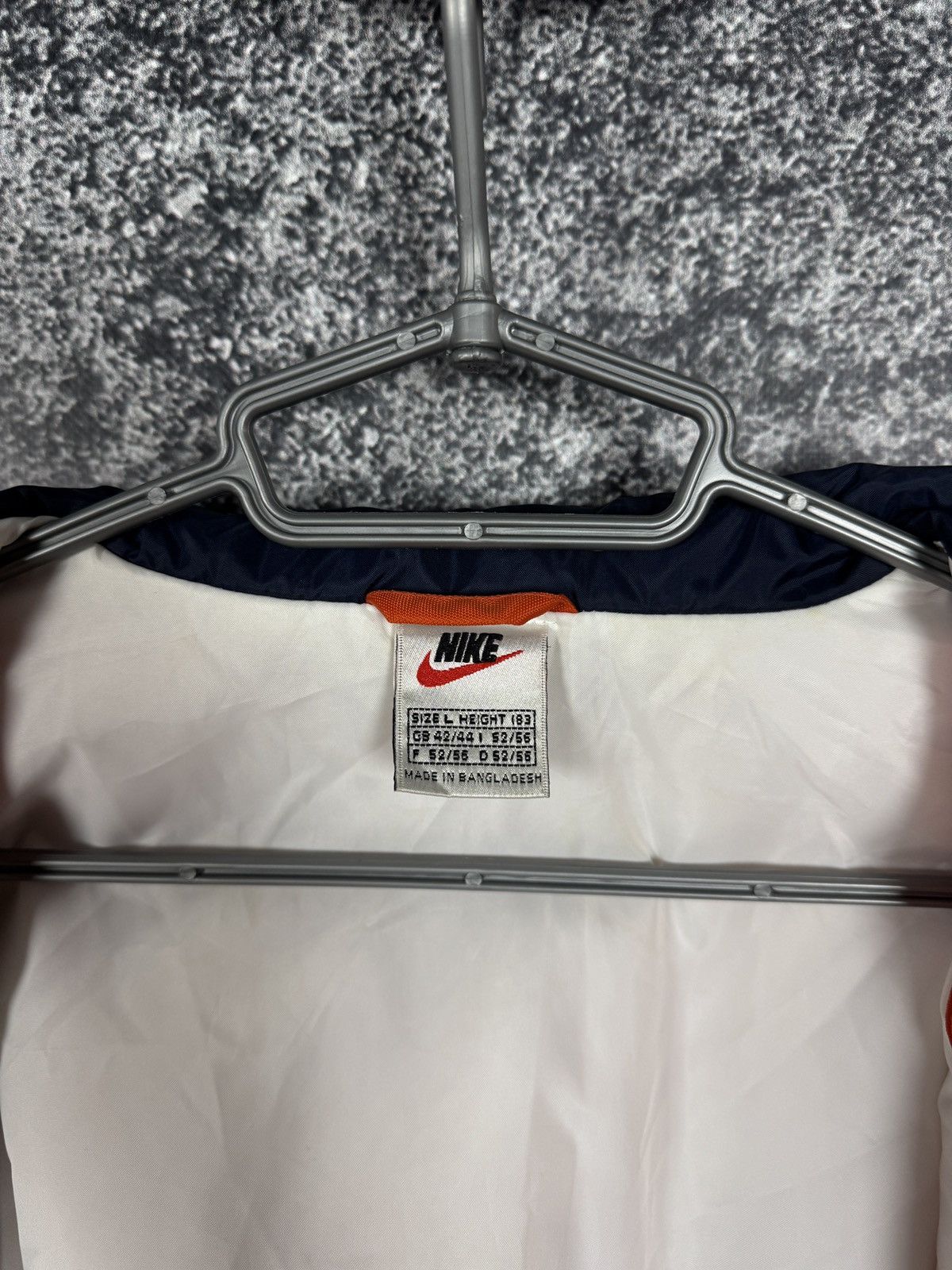 Nike Men’s Nike Vintage Jacket Retro 90s Big Swoosh Logo Size L Size US L / EU 52-54 / 3 - 9 Thumbnail