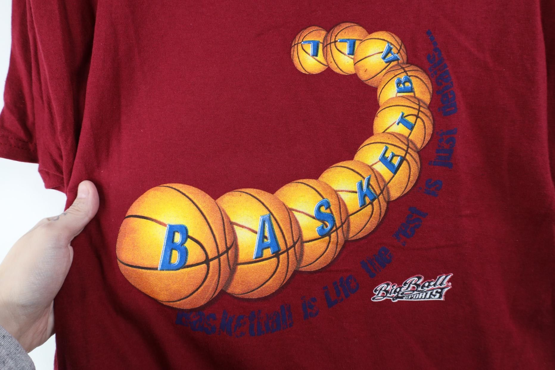Vintage Vintage 90s Spell Basketball Short Sleeve T-Shirt Red Cotton Size US S / EU 44-46 / 1 - 4 Thumbnail