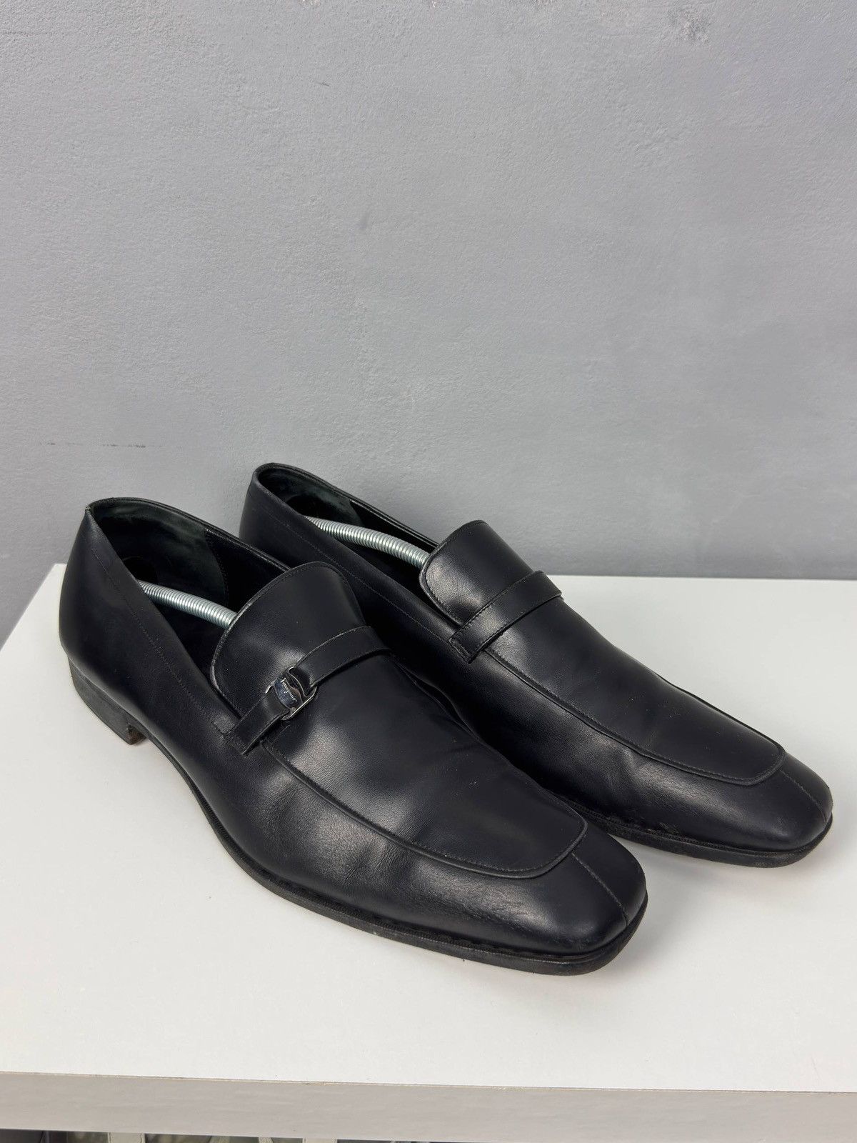 Salvatore Ferragamo Salvatore Ferragamo Gancini Leather Loafers Black US 12 Size US 12 / EU 45 - 3 Thumbnail