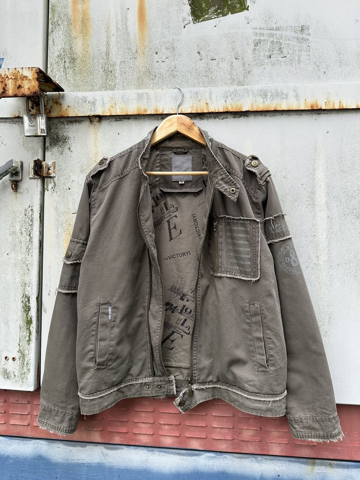 Dolce & Gabbana 👹Vintage Dolce & Gabbana VICTORYI Distressed Detroit Jacket Size US M / EU 48-50 / 2 - 9 Thumbnail
