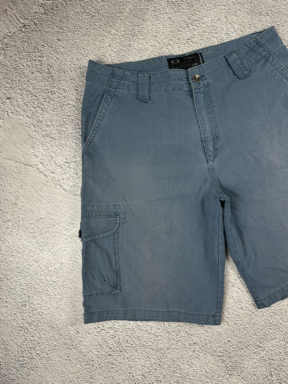Oakley Vintage Oakley Cargo Faded Shorts Baggy Ripstop Y2K Size US 34 / EU 50 - 3 Thumbnail